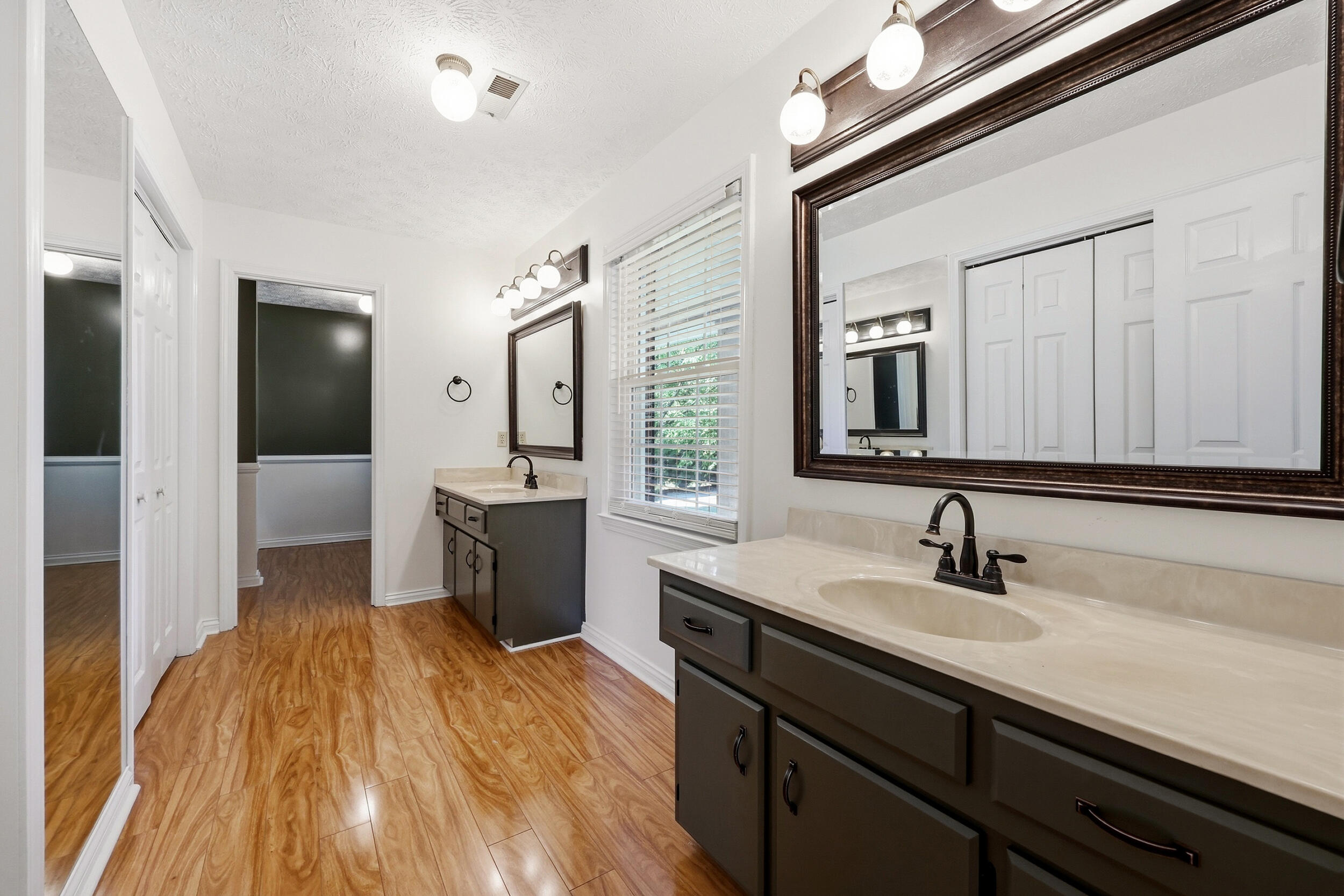 1050 Bluegrass Pike Property Photo 38