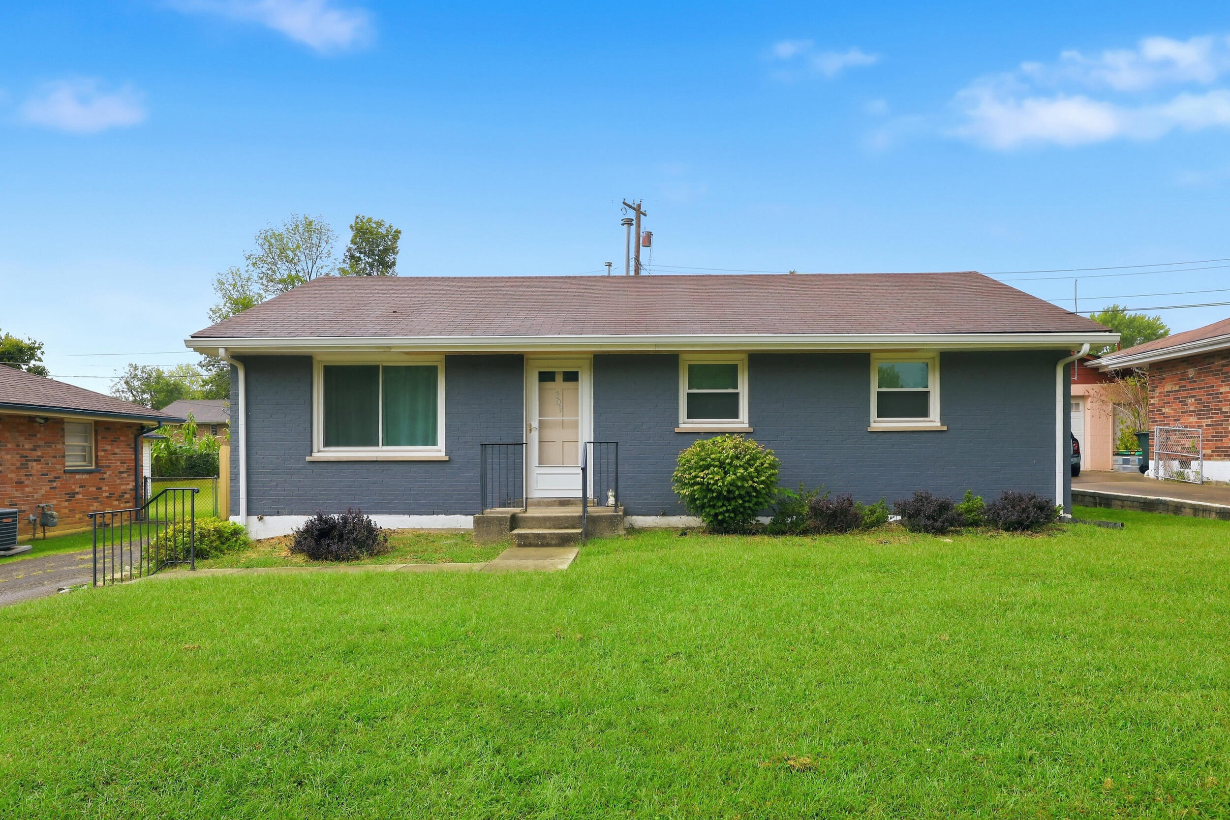 309 Larkwood Drive Property Photo 1