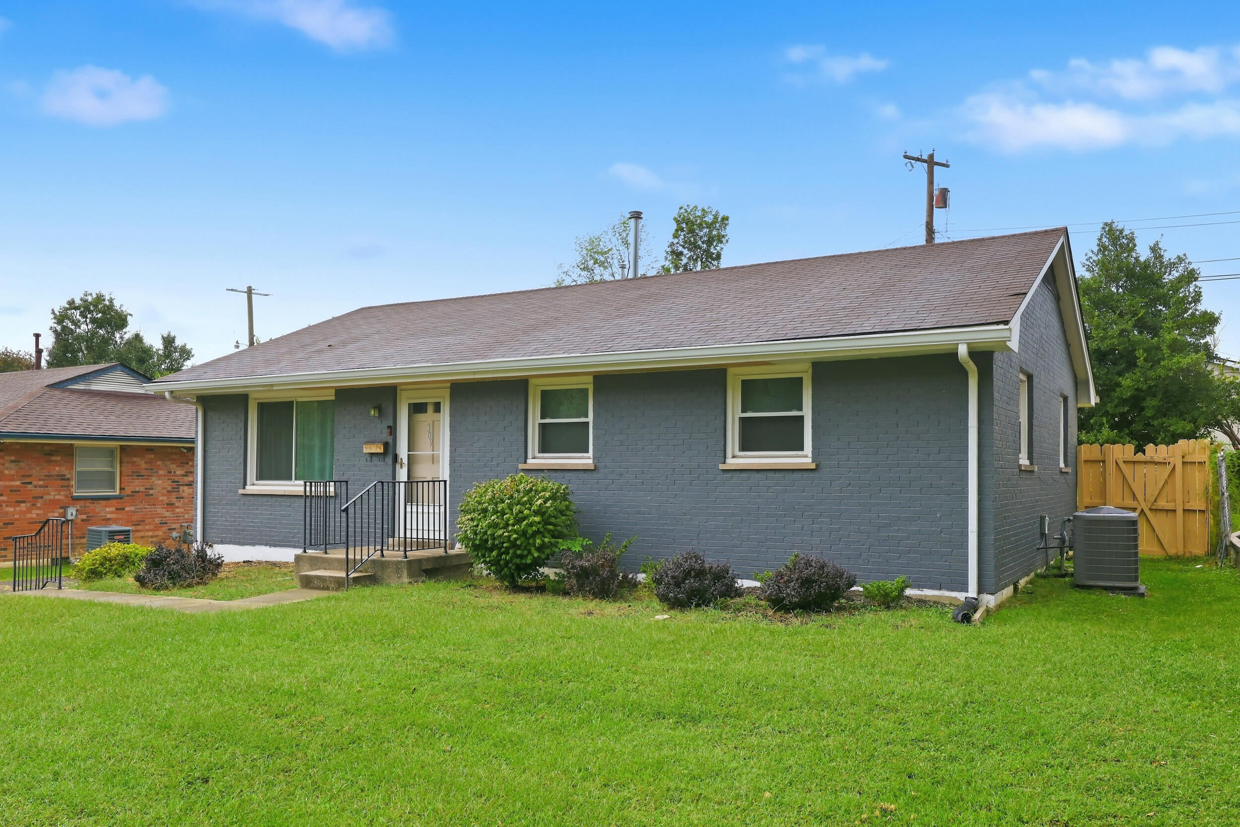 309 Larkwood Drive Property Photo 16