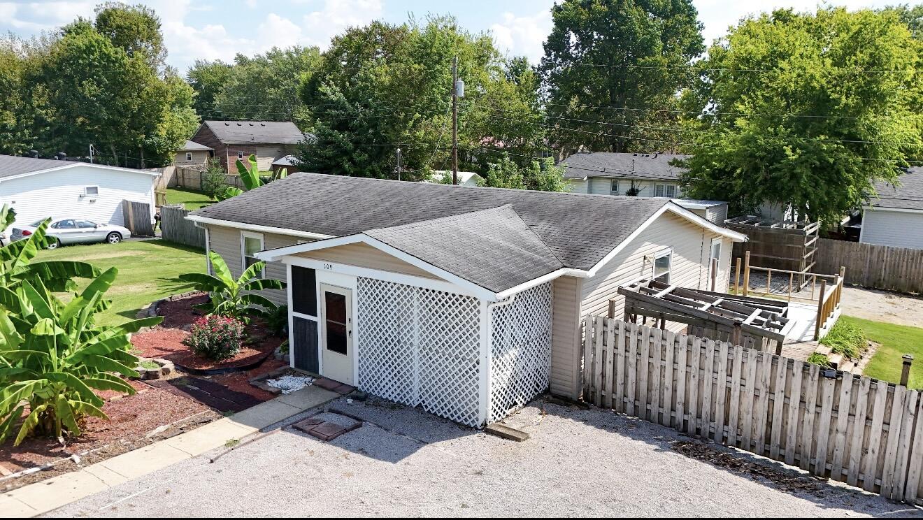 109 Sue Lee Drive Property Photo 4
