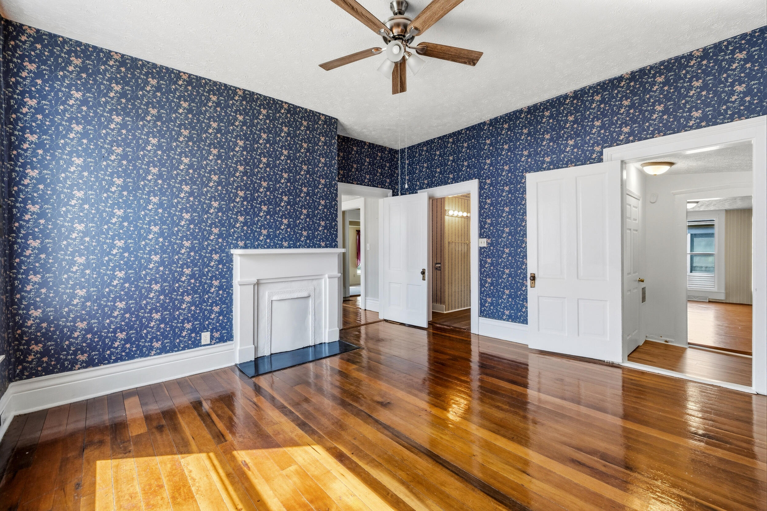 433 N College Street Property Photo 18