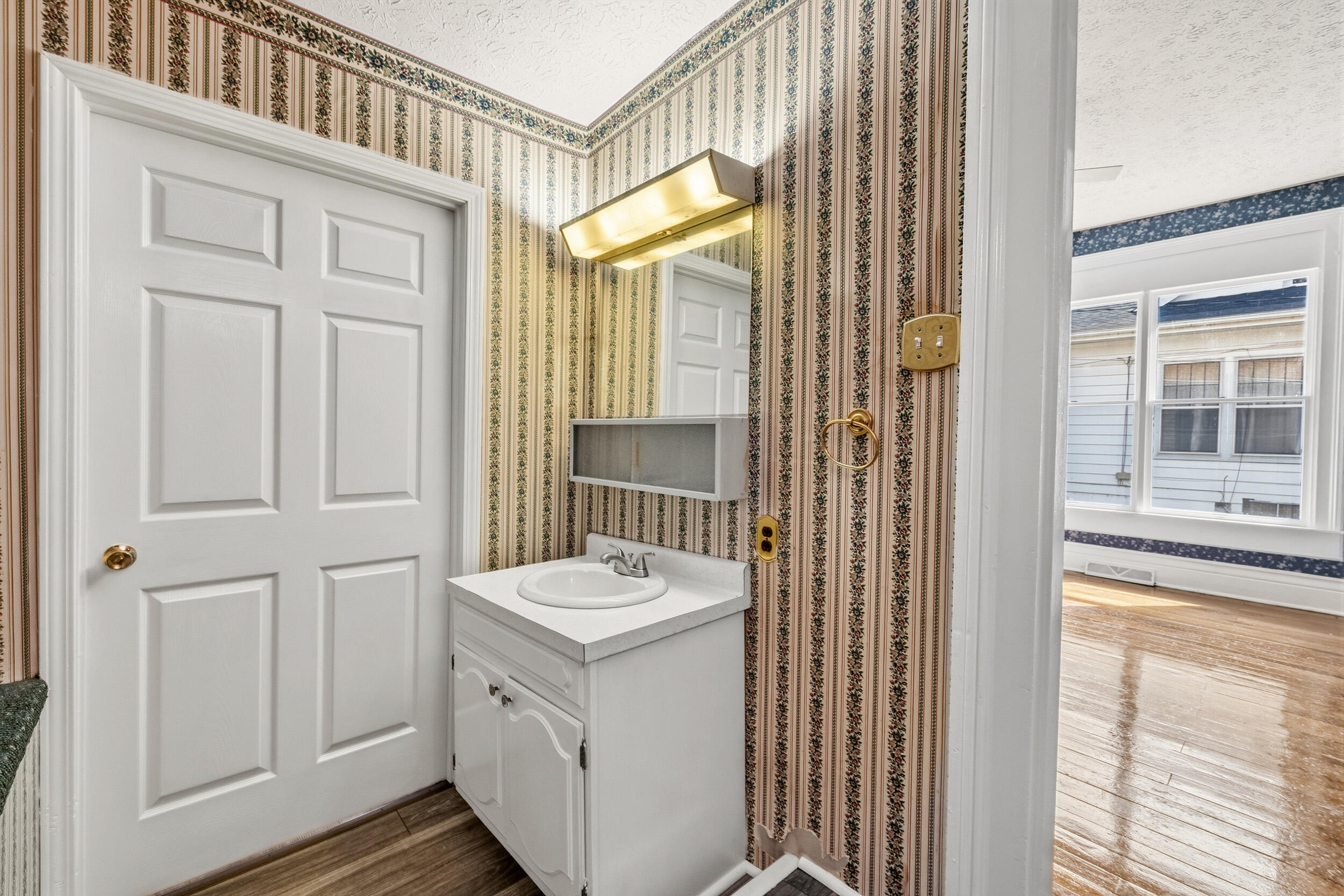 433 N College Street Property Photo 20