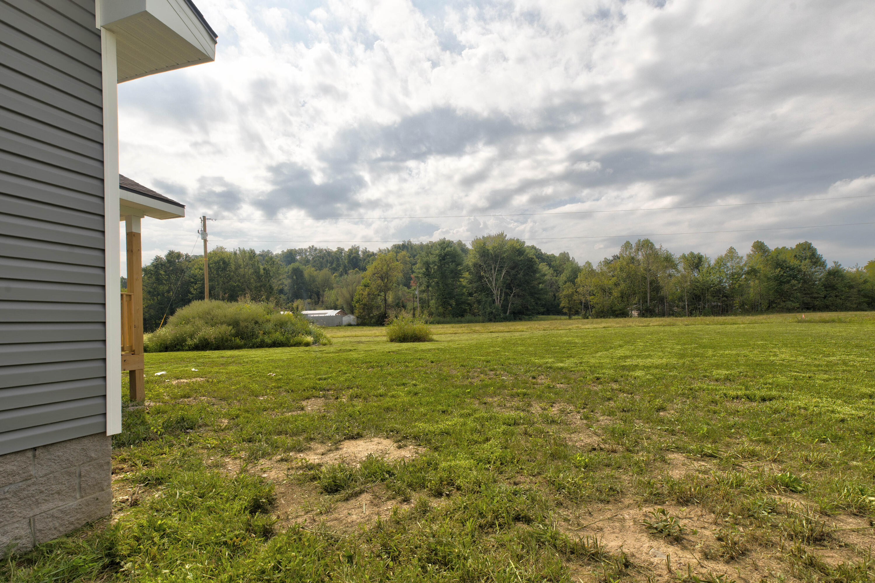 221 Brook Drive Property Photo 4