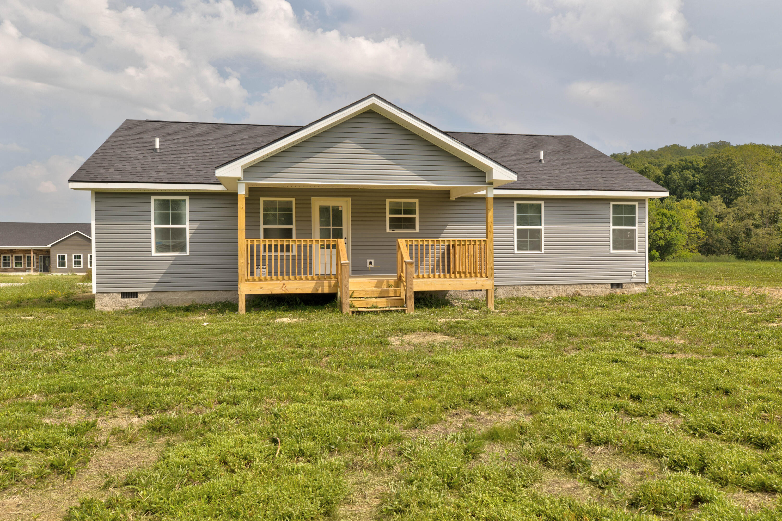 221 Brook Drive Property Photo 6