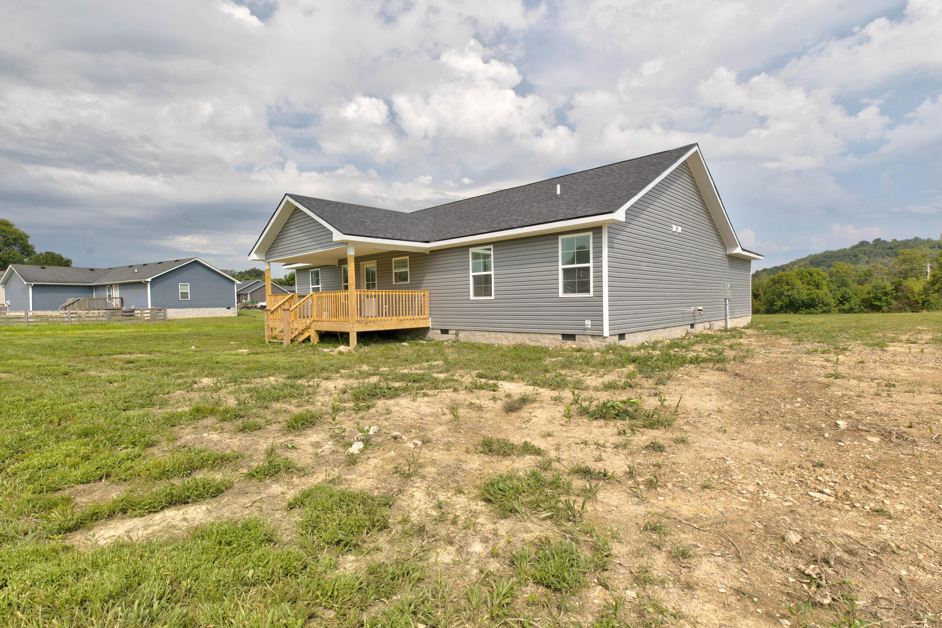 221 Brook Drive Property Photo 7