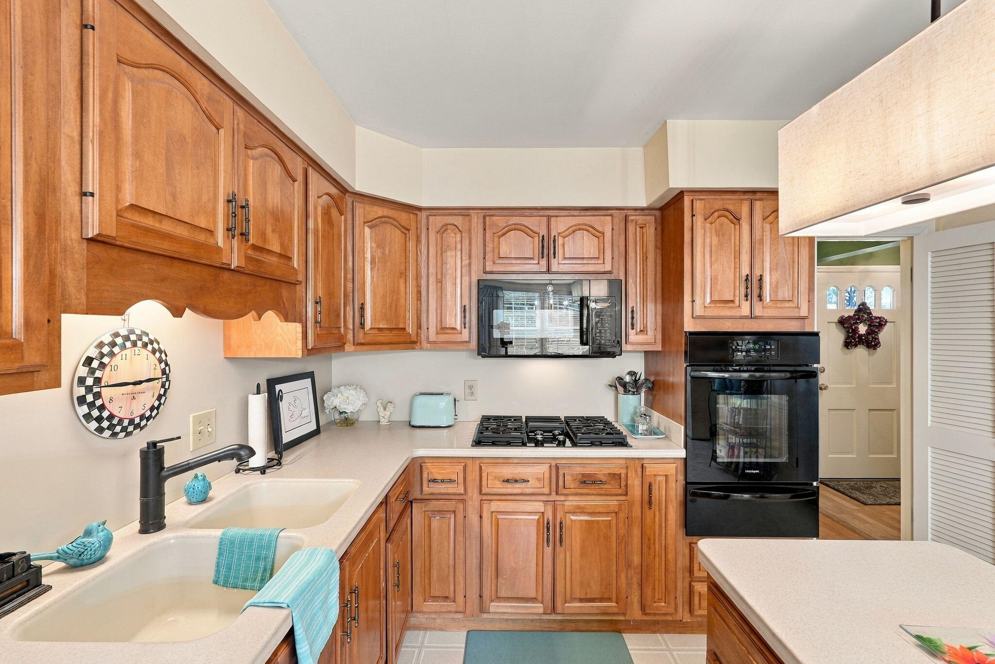 2224 Markham Court Property Photo 16