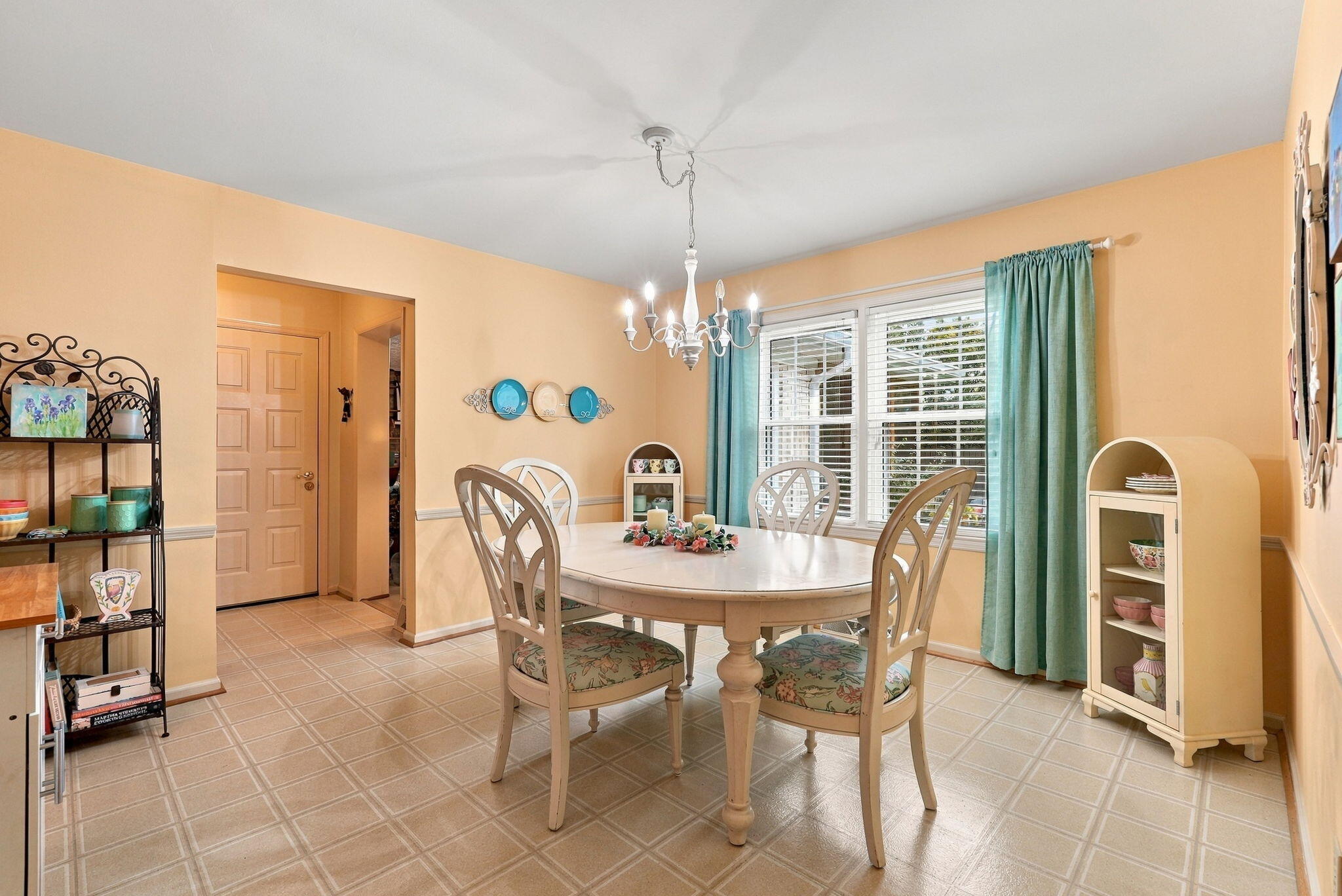 2224 Markham Court Property Photo 17