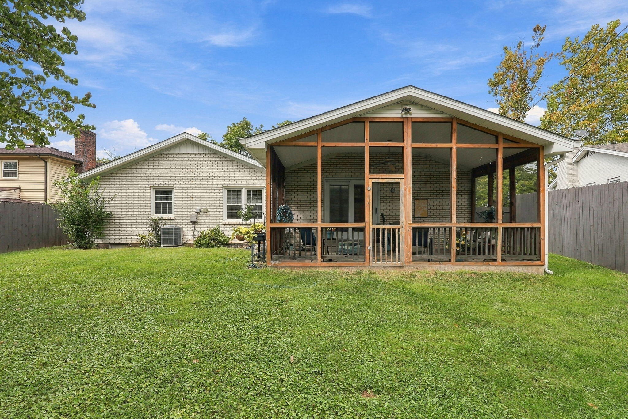 2224 Markham Court Property Photo 35