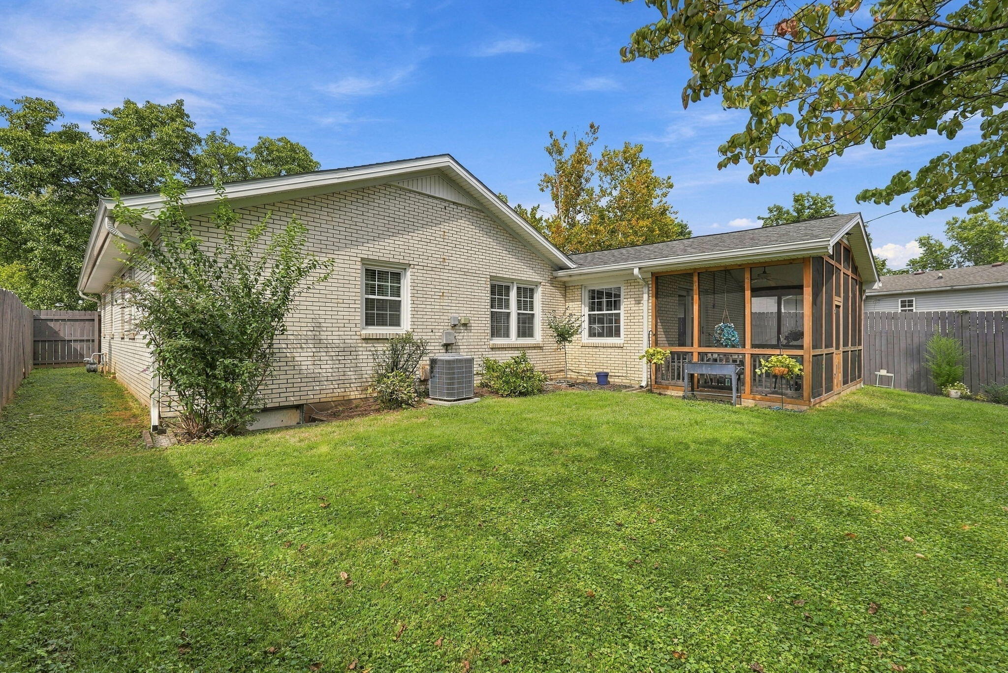 2224 Markham Court Property Photo 36
