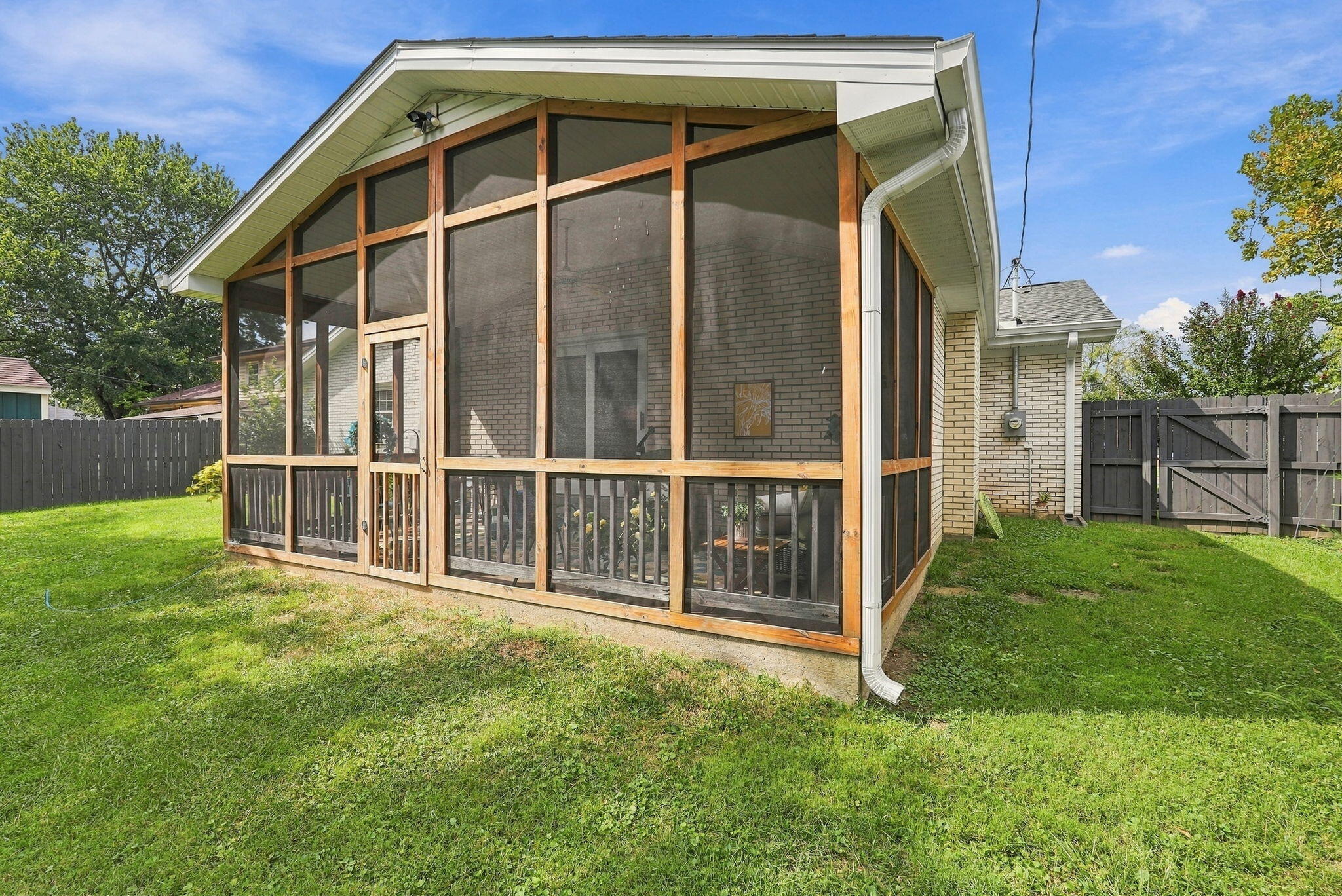 2224 Markham Court Property Photo 39