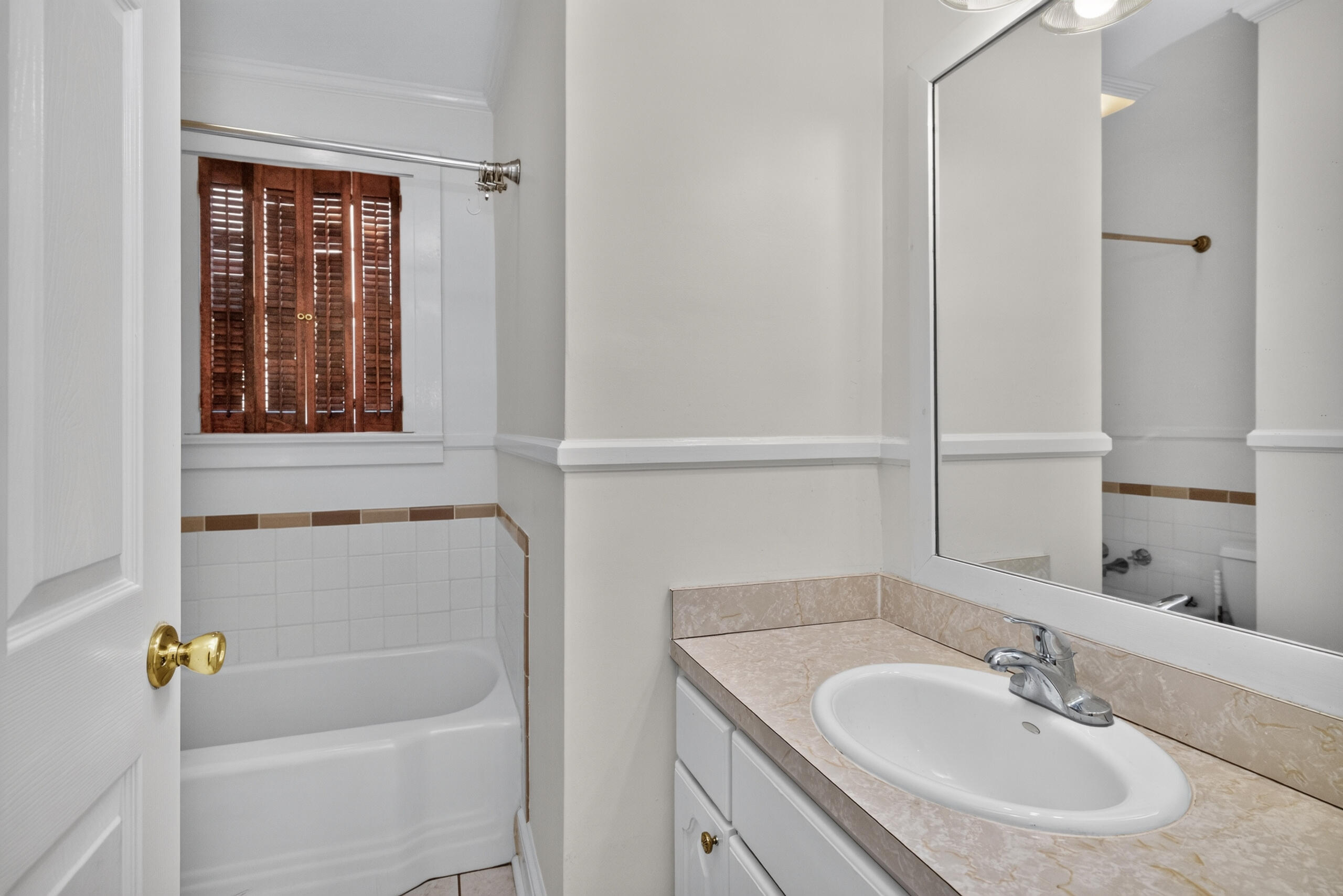 511 E Walnut Street Property Photo 15