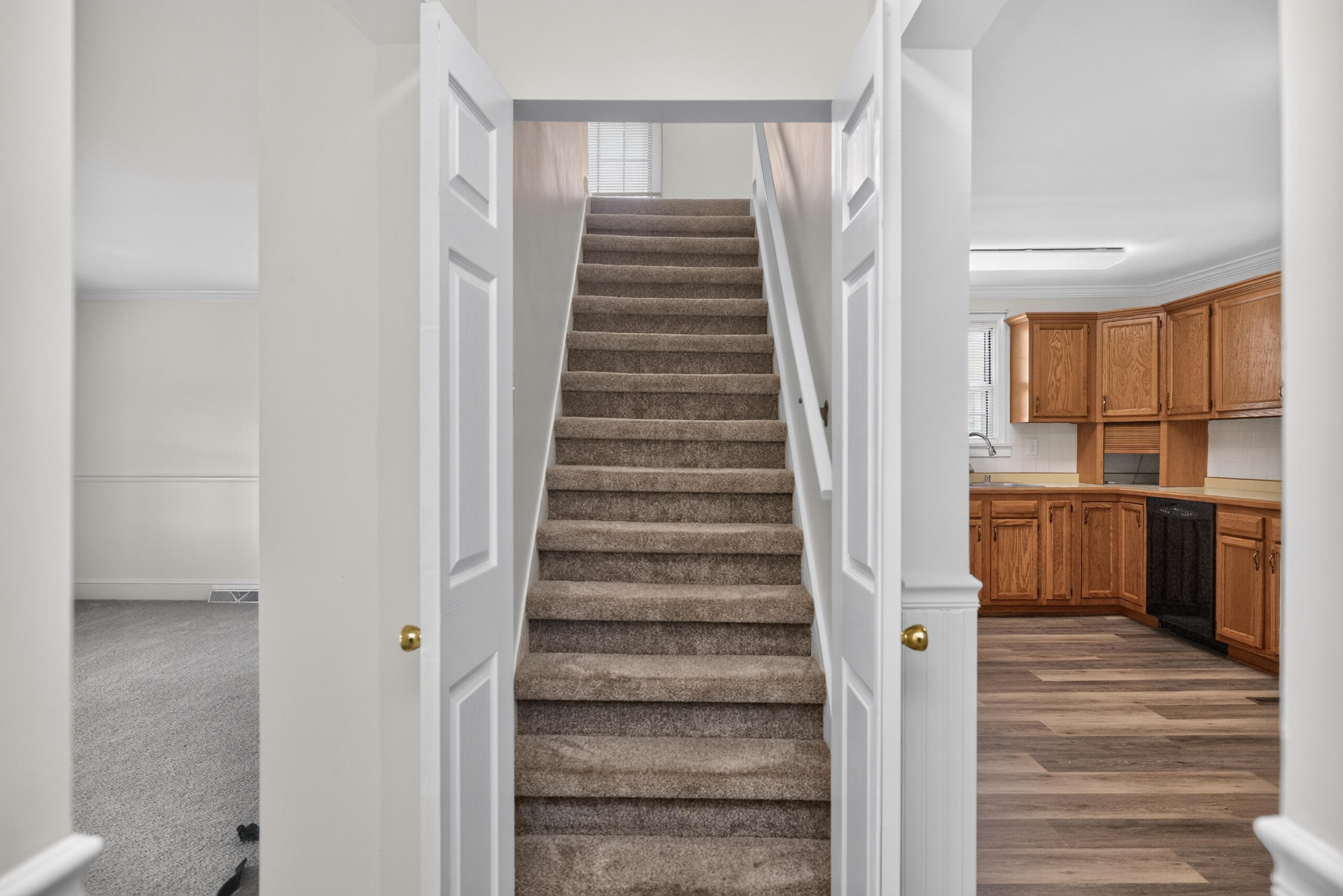 511 E Walnut Street Property Photo 21