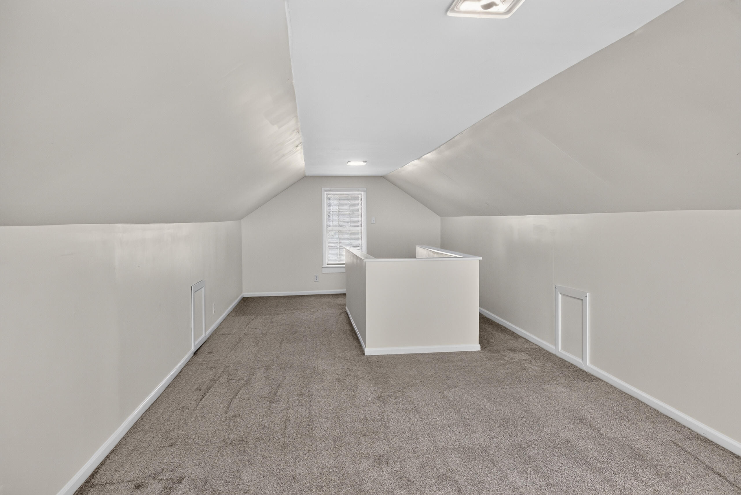 511 E Walnut Street Property Photo 22