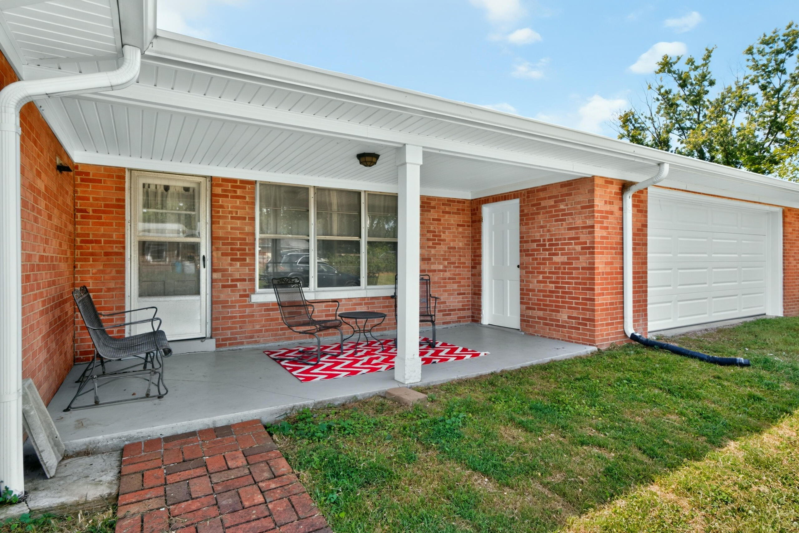 1321 Shun Pike Property Photo 3