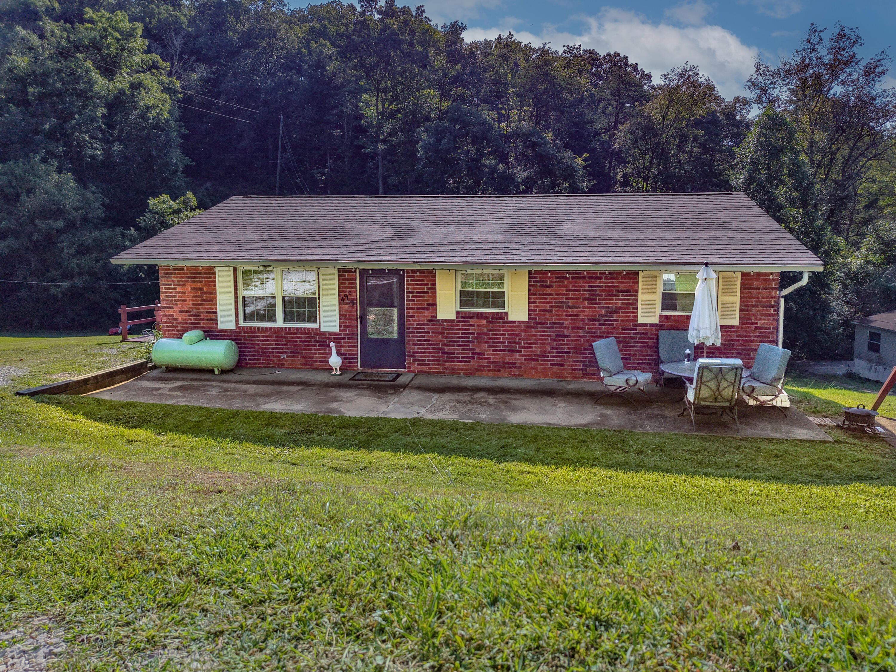 490 Cribbs Hill Property Photo 6
