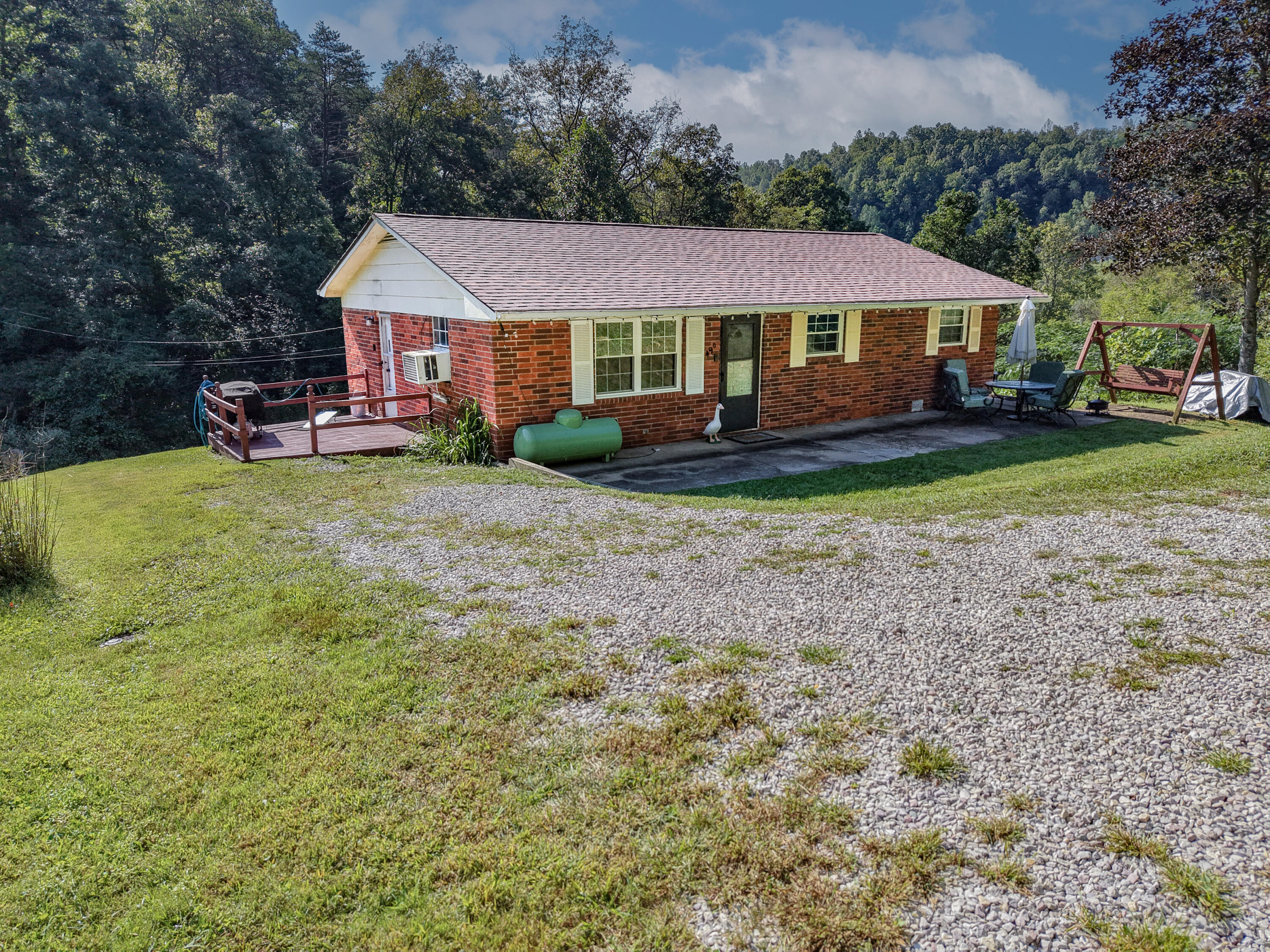 490 Cribbs Hill Property Photo 13