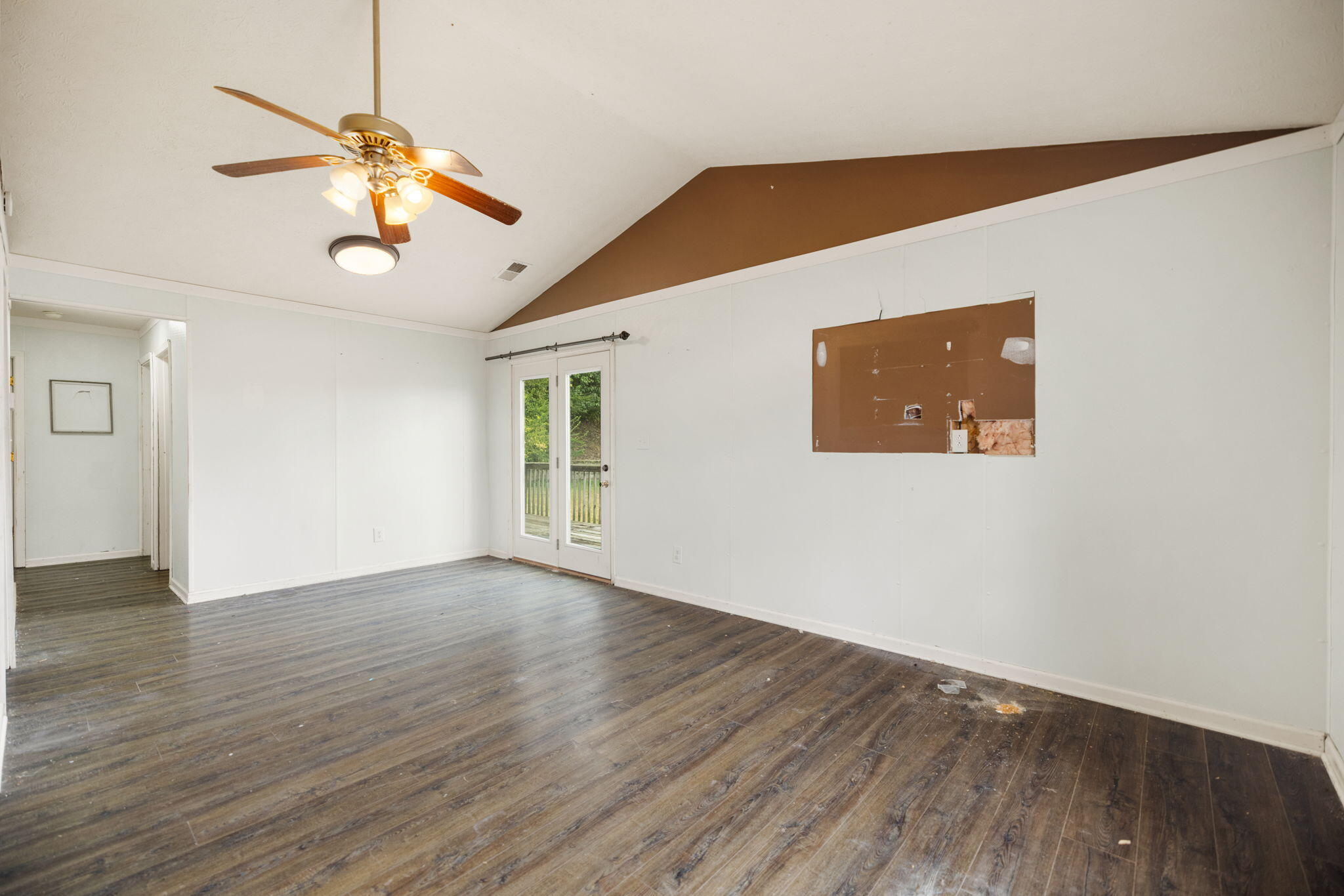 122 Fox Harbor Drive Property Photo 18
