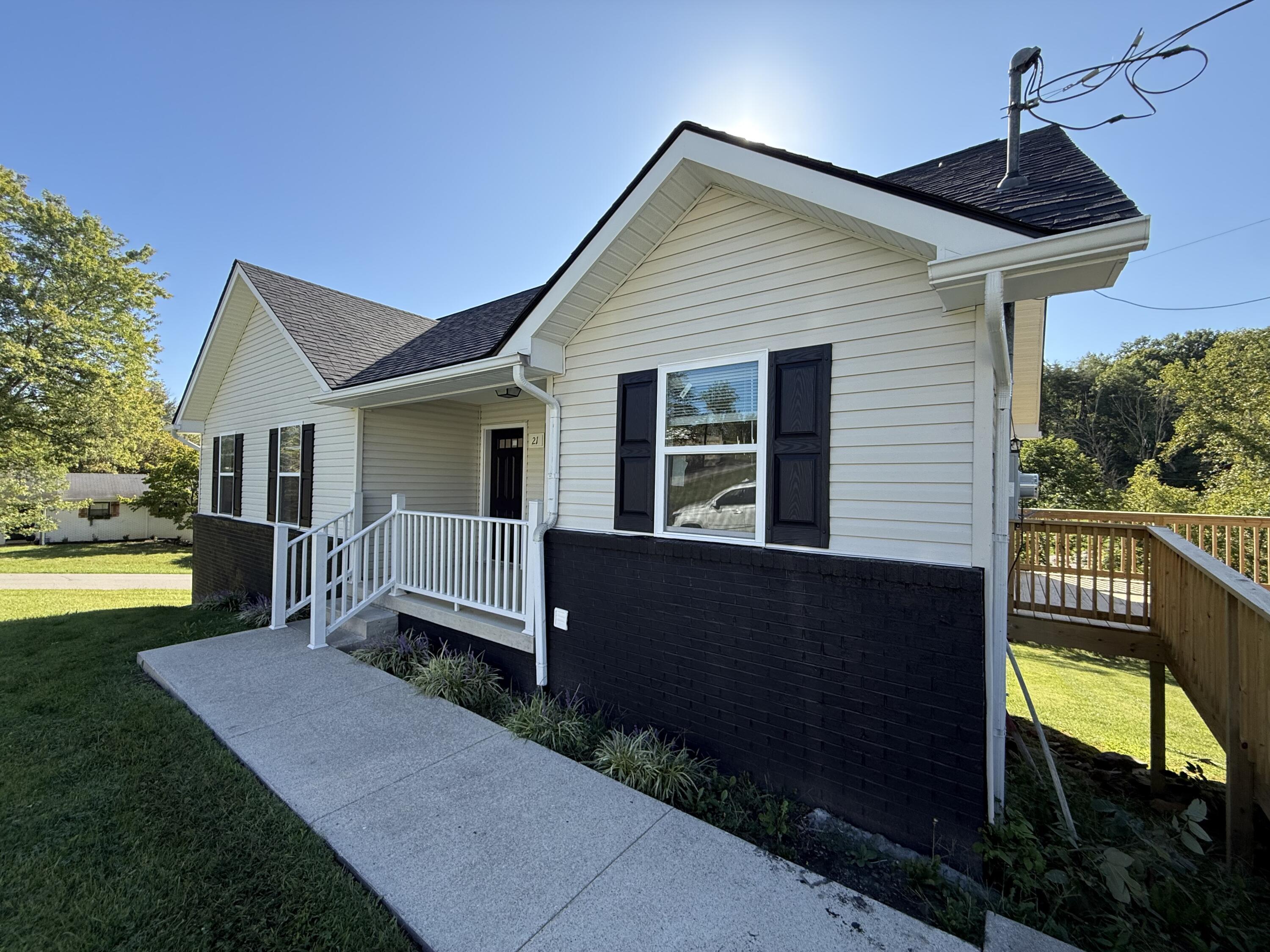 21 Maple Lane Property Photo 1