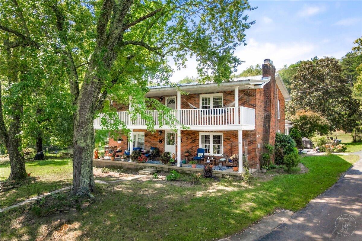 1889 Pond Lick Road Property Photo 6