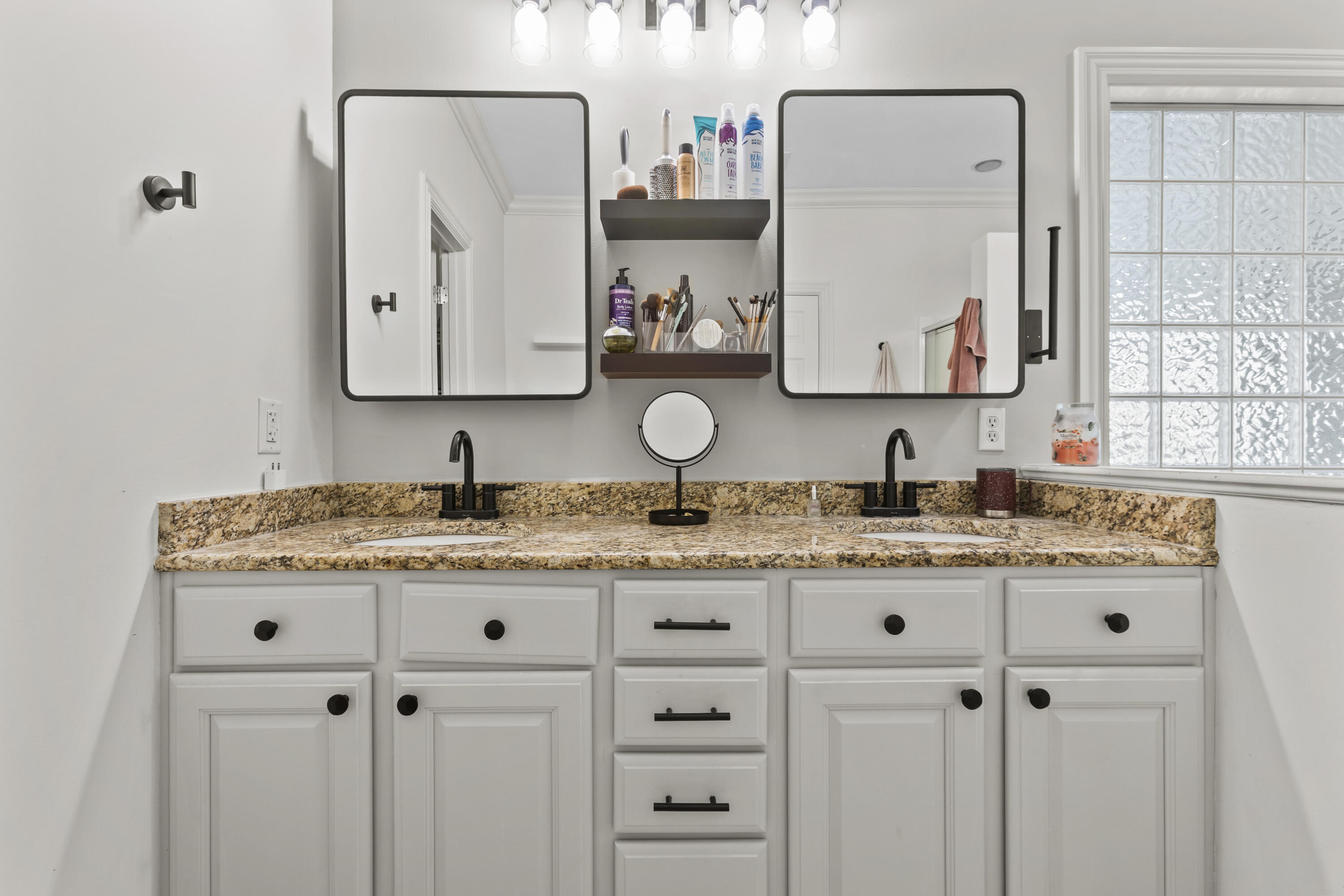 103 Brant Court Property Photo 17