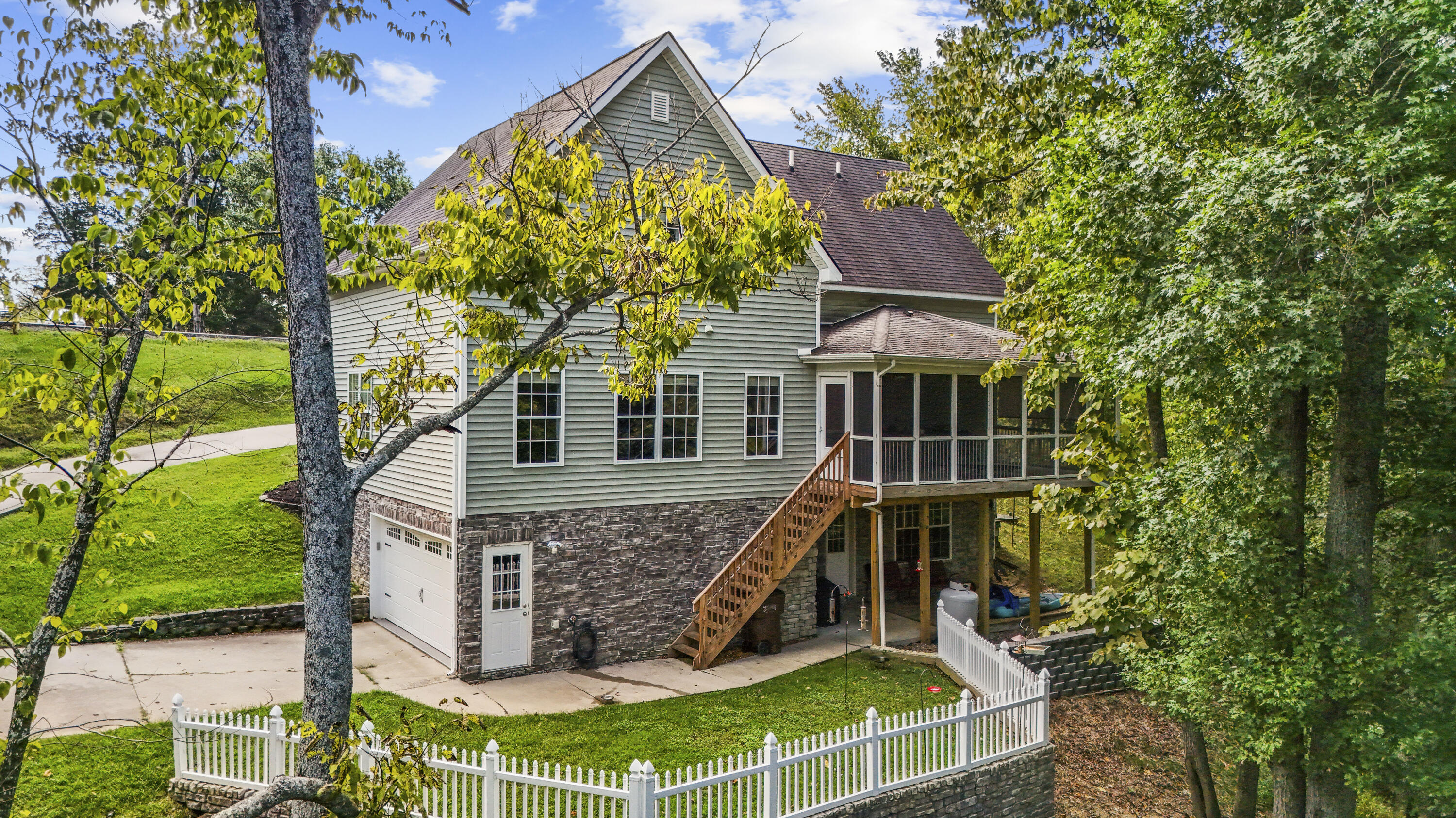 103 Brant Court Property Photo 42