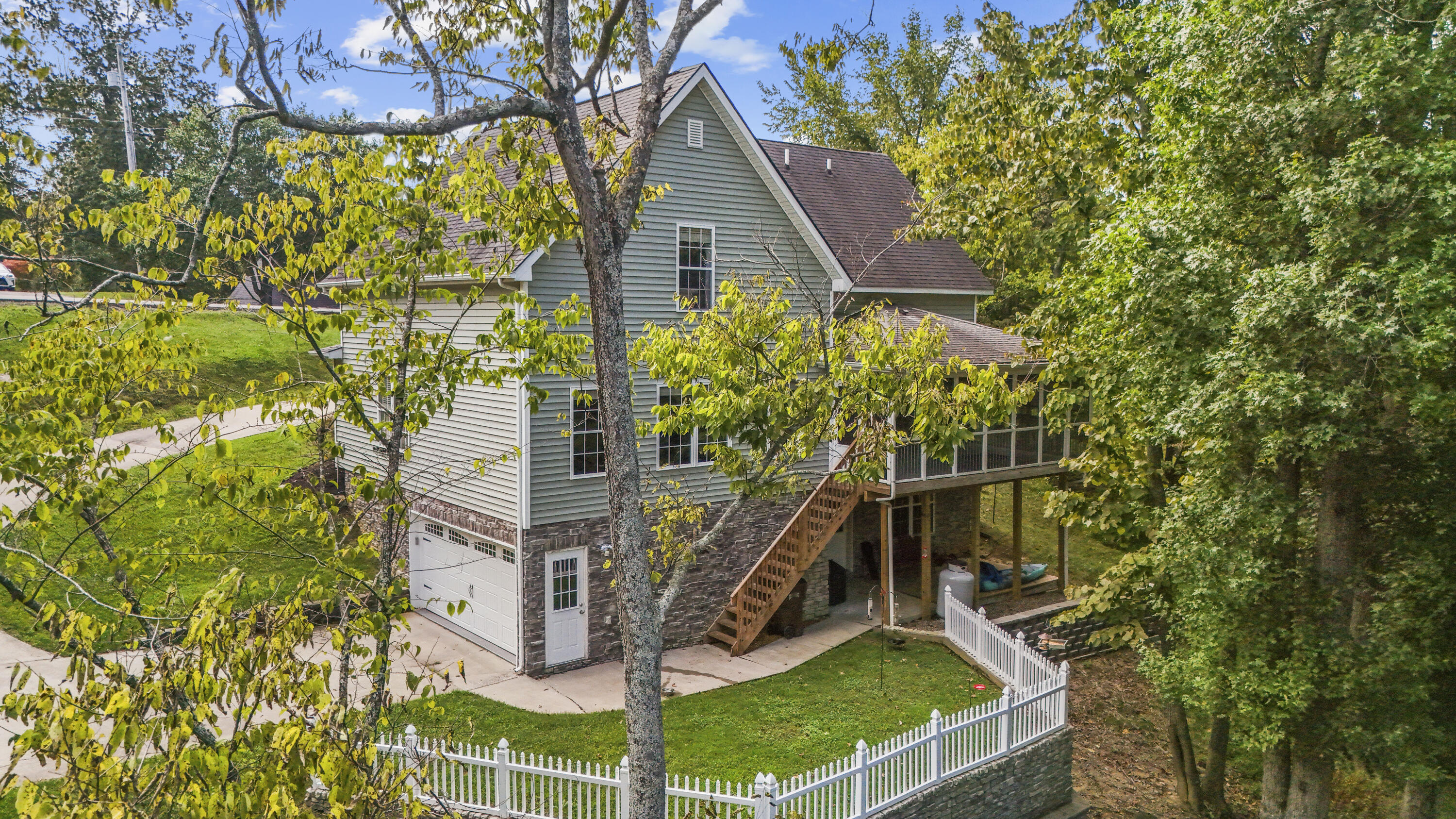103 Brant Court Property Photo 45