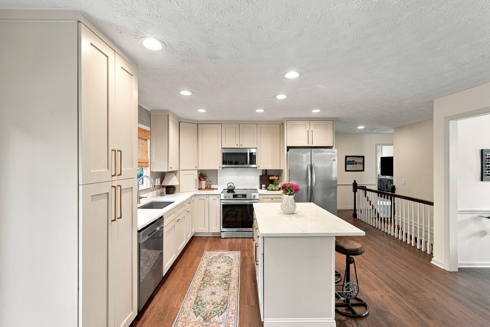 165 Mercer Avenue Property Photo 12