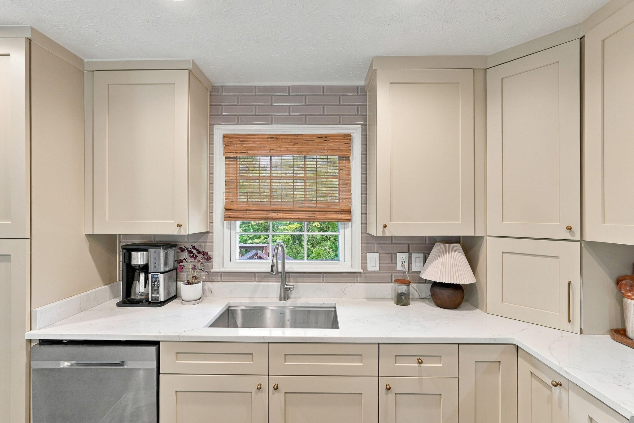 165 Mercer Avenue Property Photo 15