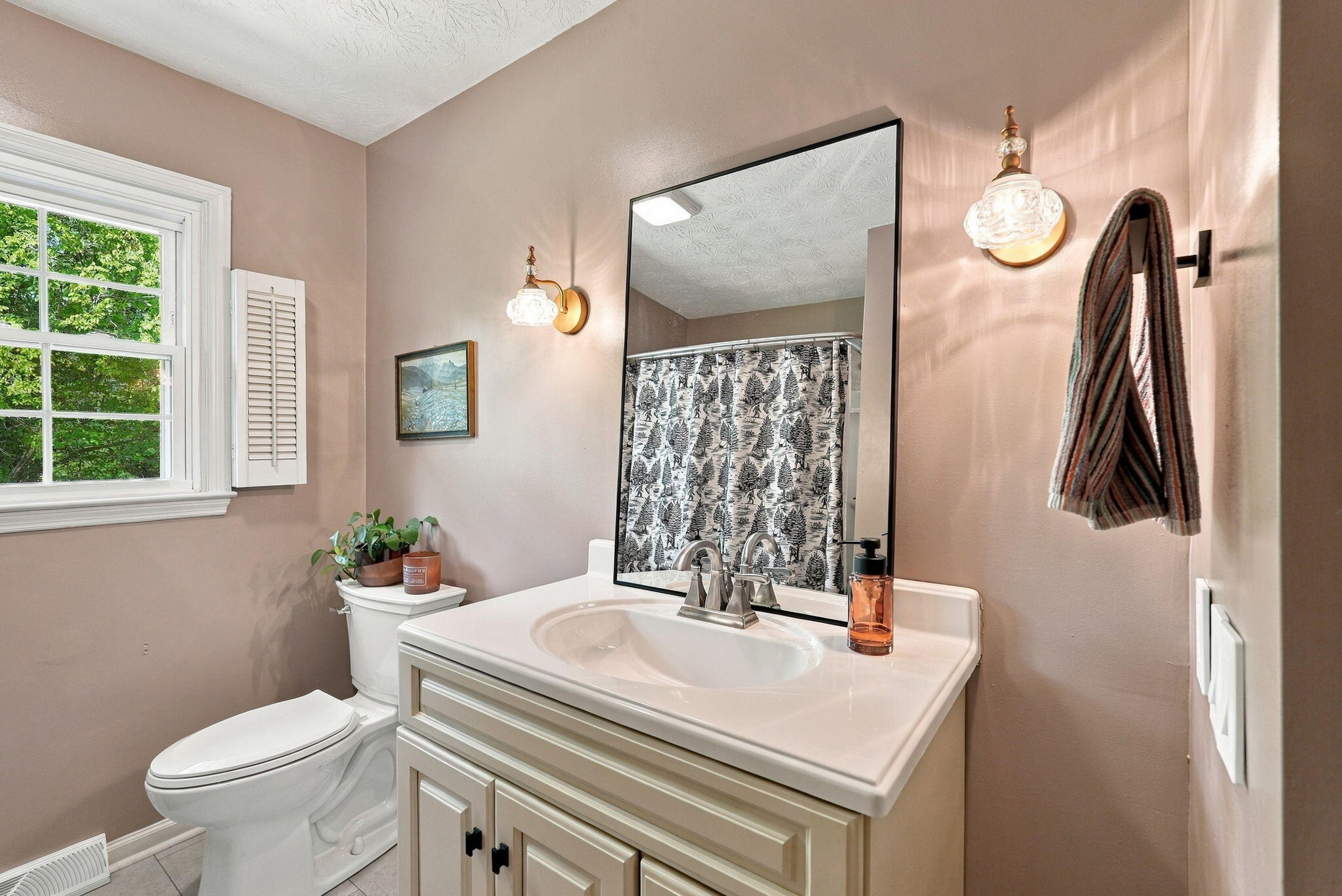 165 Mercer Avenue Property Photo 25
