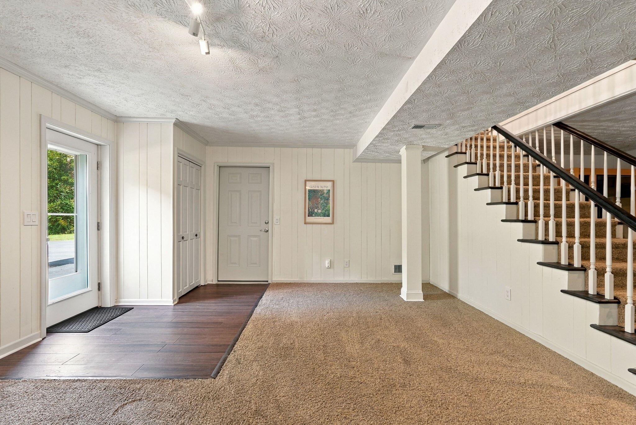 165 Mercer Avenue Property Photo 31