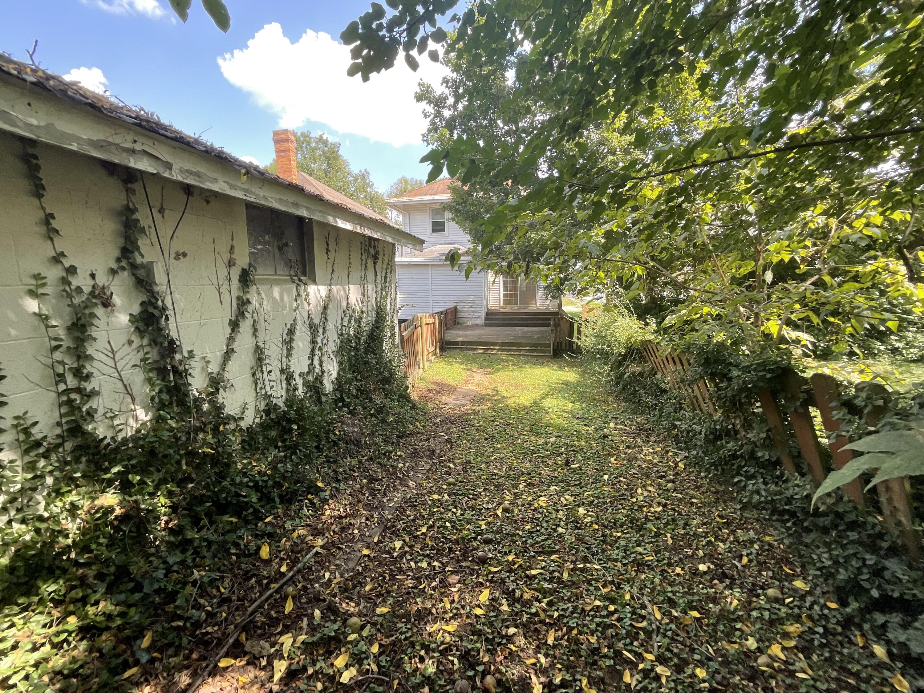 30 Samuels Avenue Property Photo 37