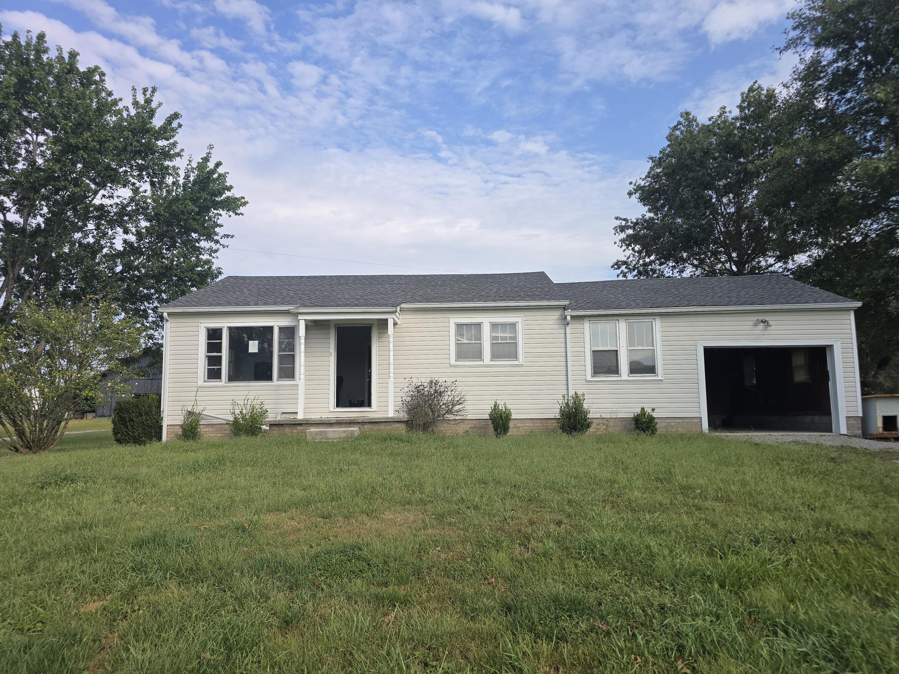 1592 Flat Lick Road Property Photo 1