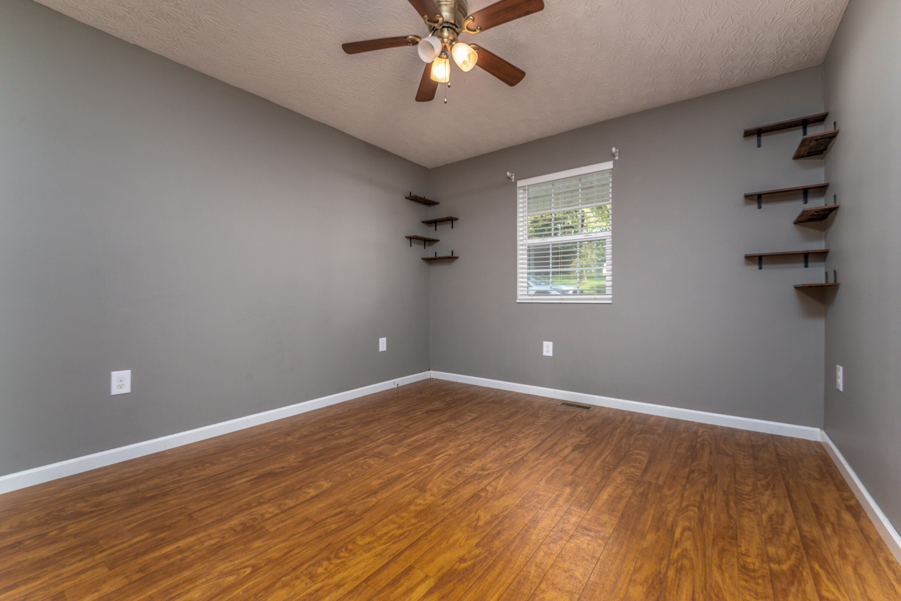 211 Ridgeway Drive Property Photo 19