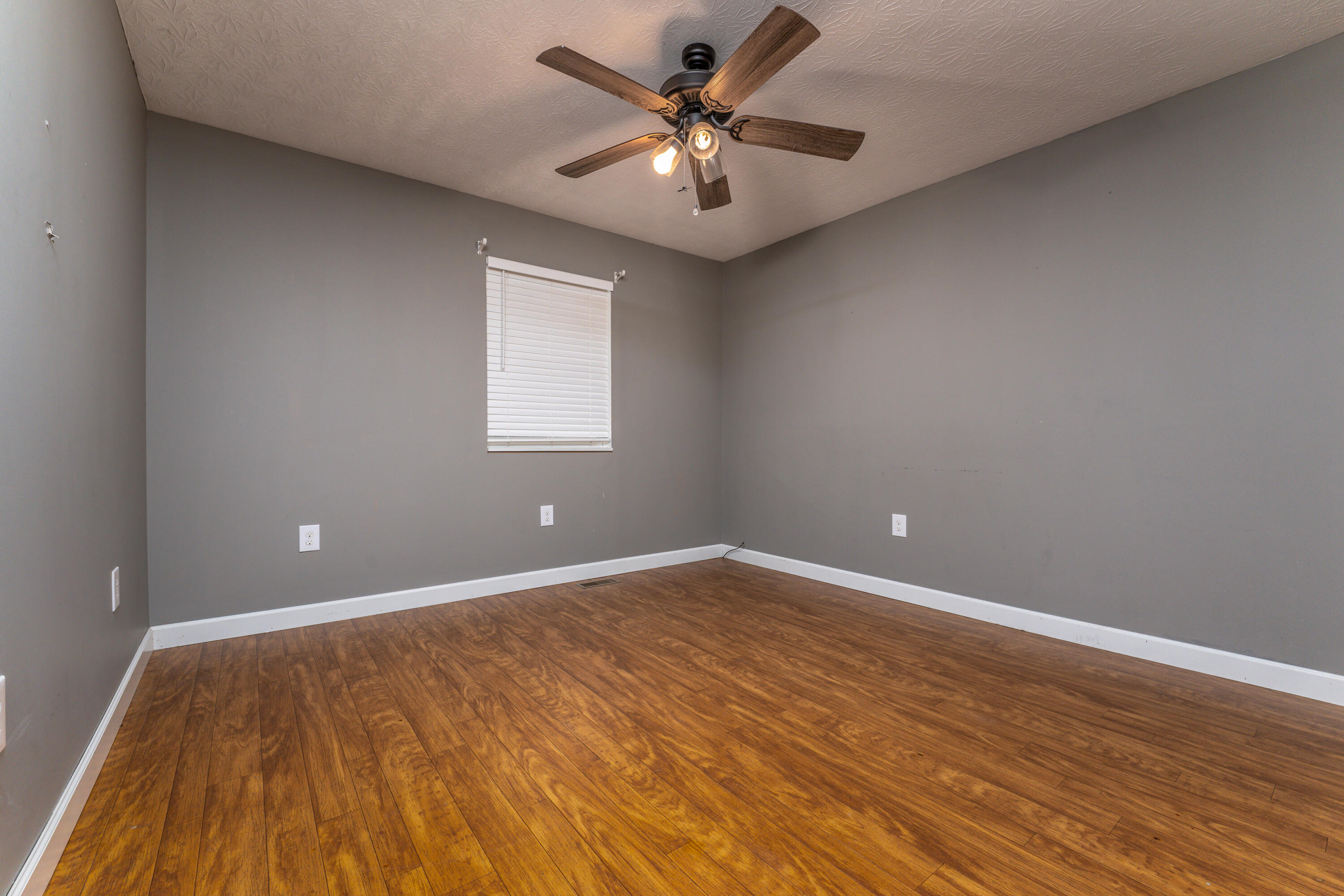 211 Ridgeway Drive Property Photo 21