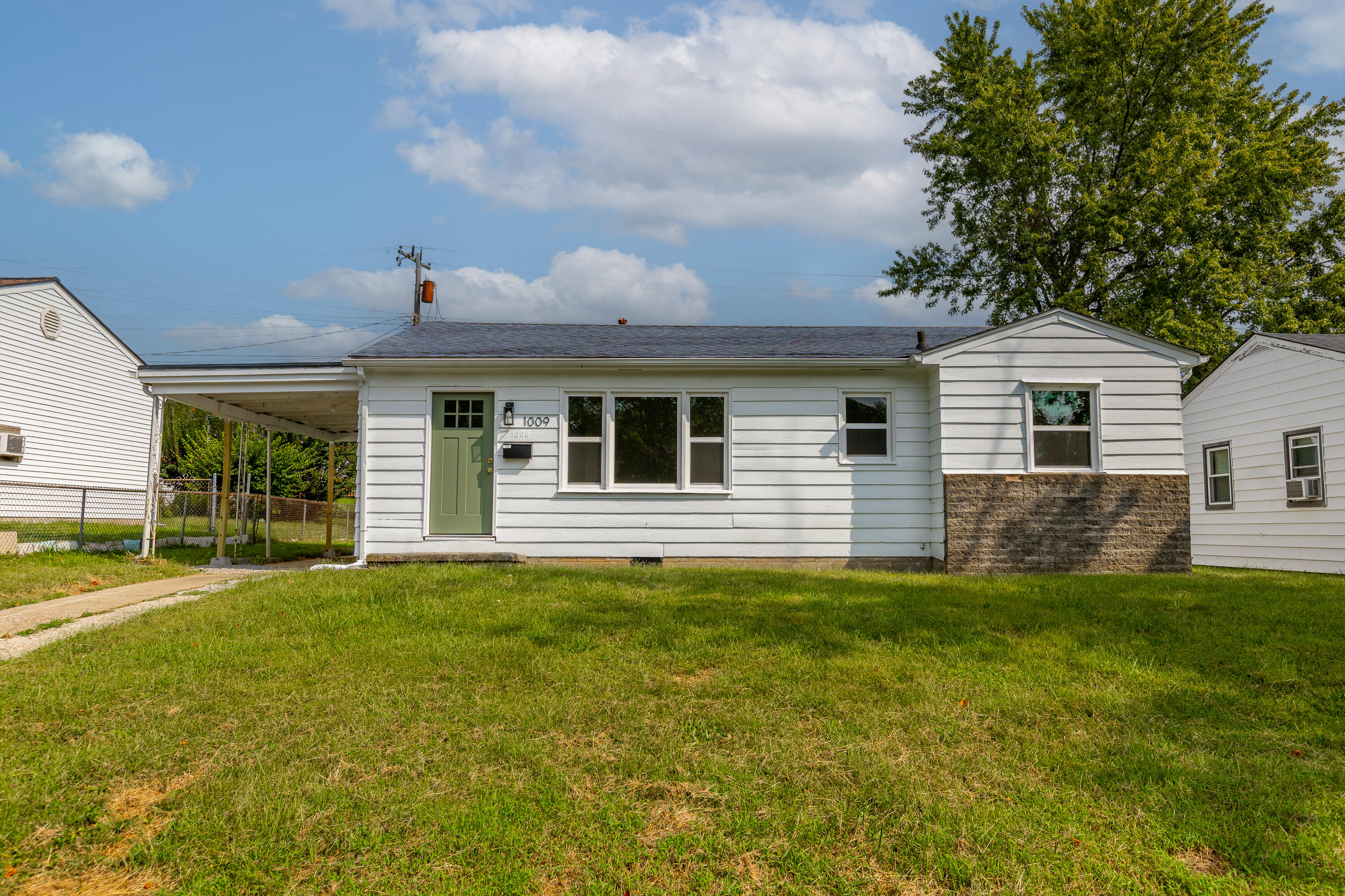 1009 Hudson Avenue Property Photo 3