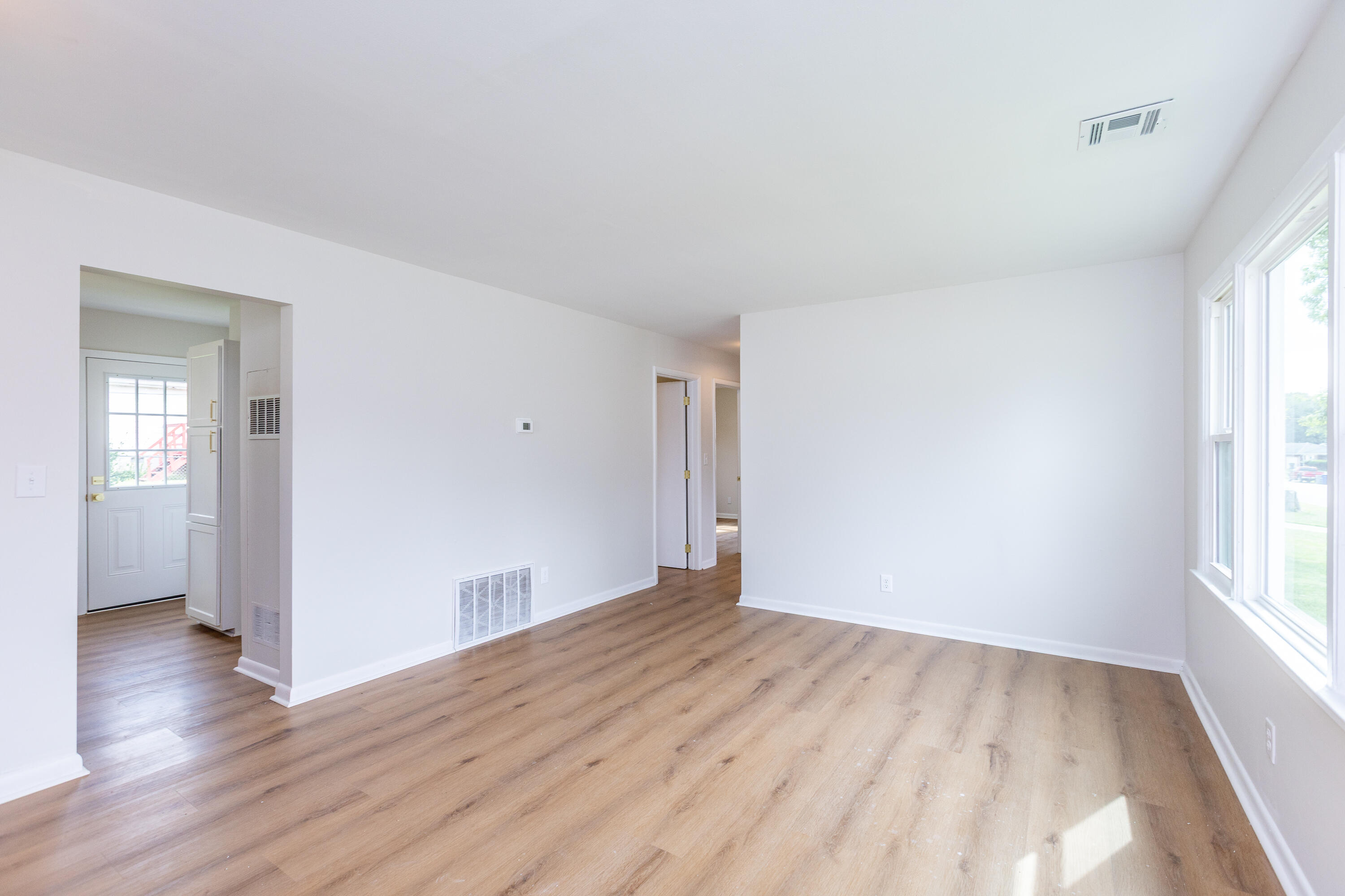 1009 Hudson Avenue Property Photo 6