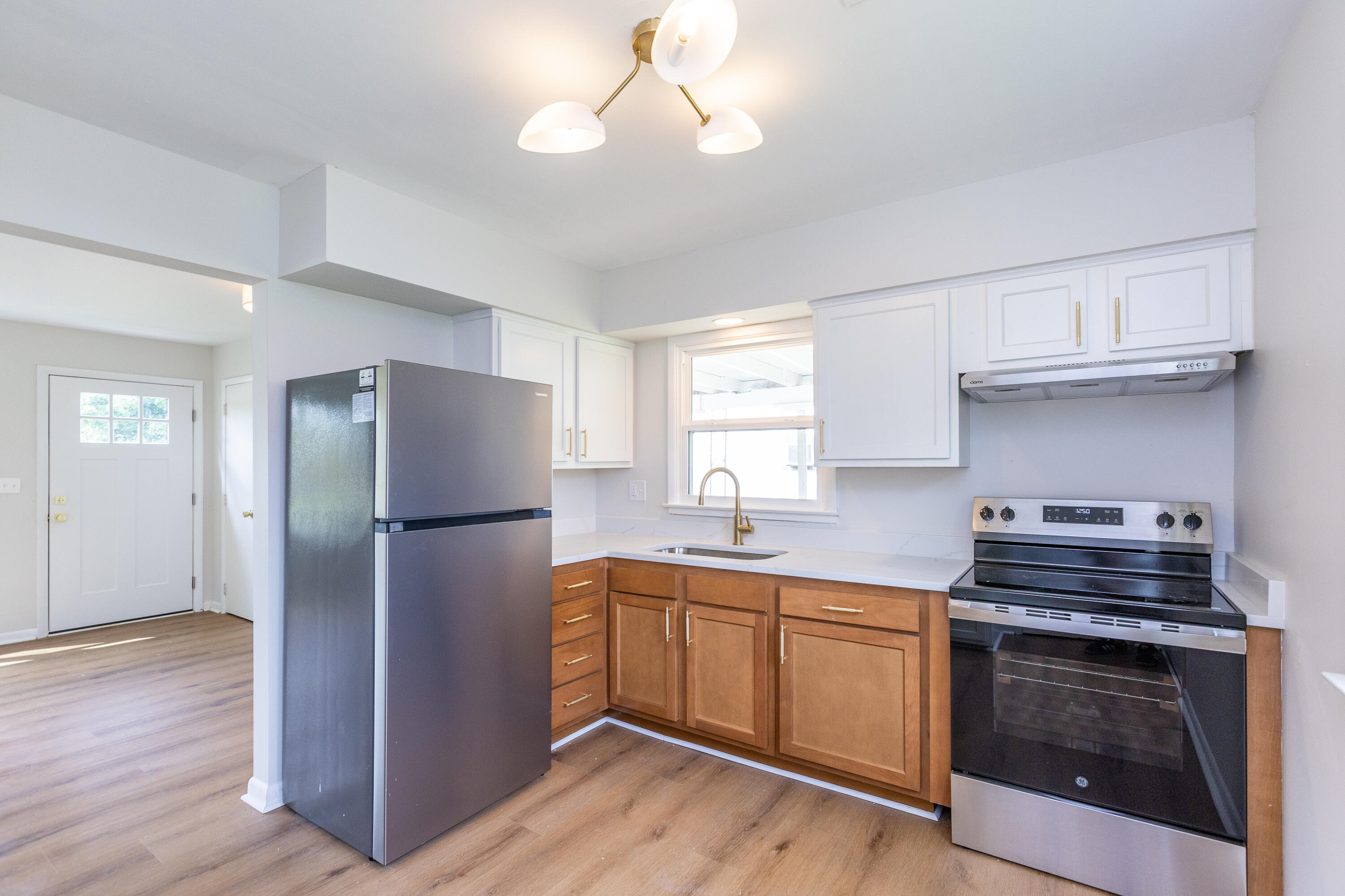 1009 Hudson Avenue Property Photo 8