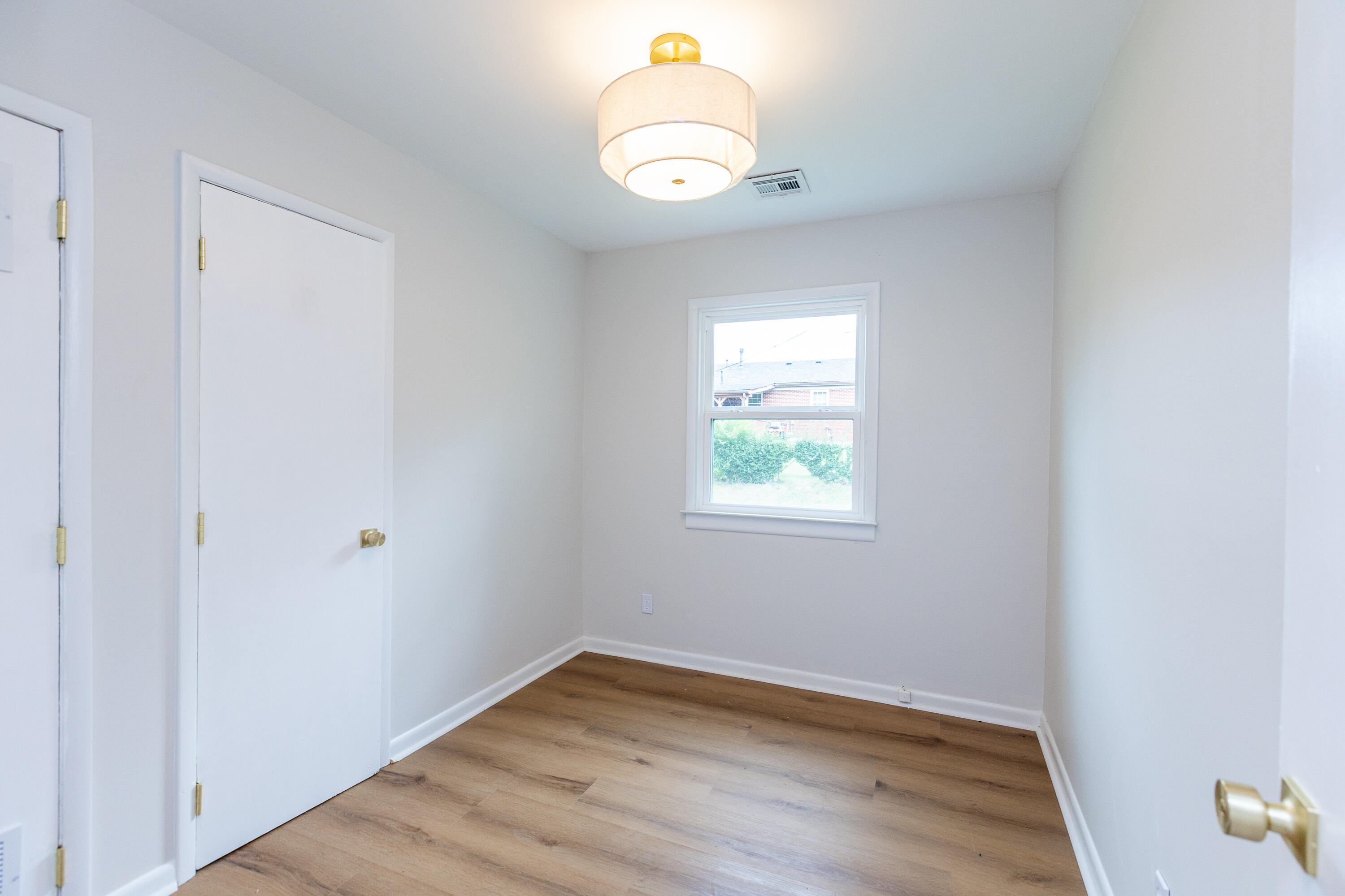 1009 Hudson Avenue Property Photo 16