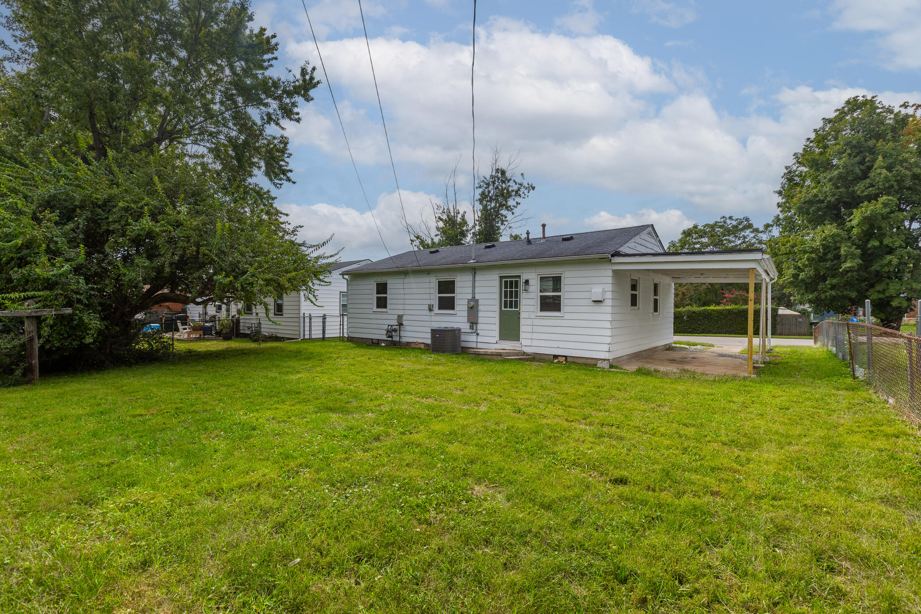 1009 Hudson Avenue Property Photo 23
