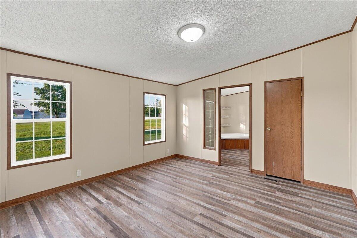 107 Breezy Loop Property Photo 13