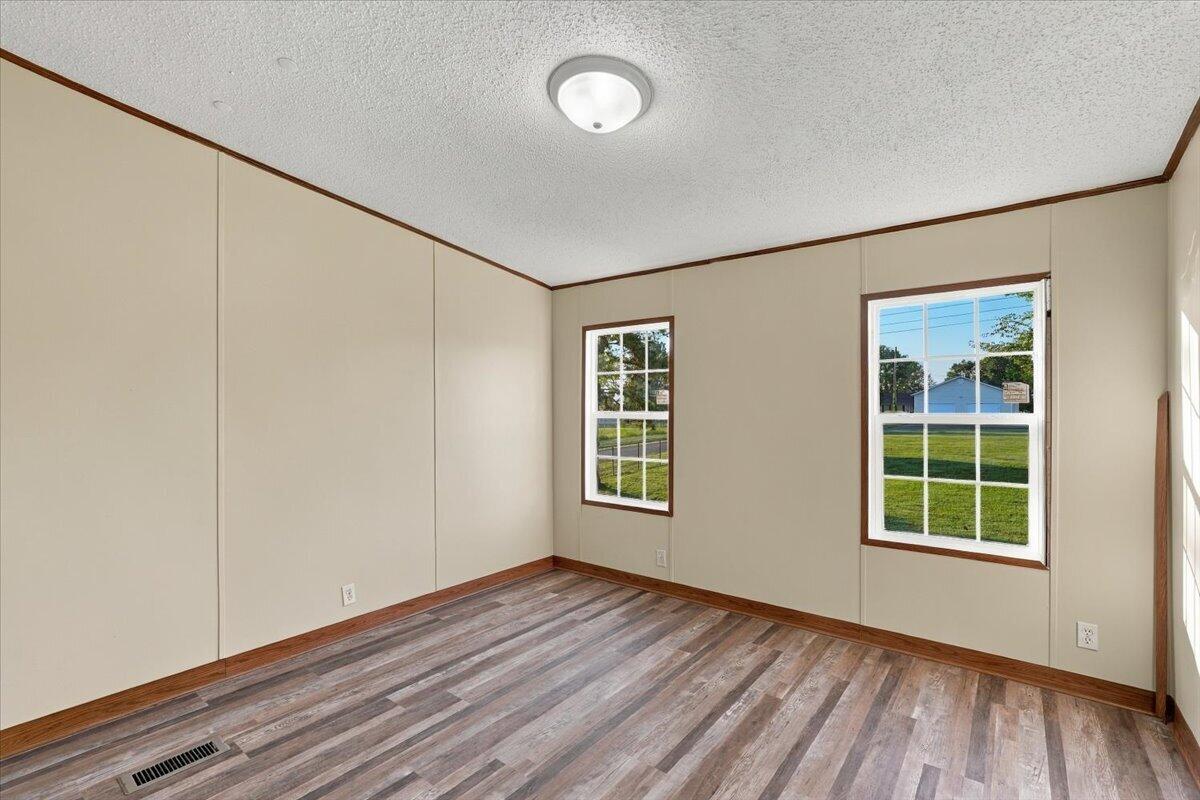 107 Breezy Loop Property Photo 21