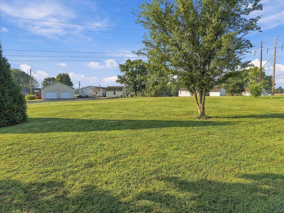 107 Breezy Loop Property Photo 27