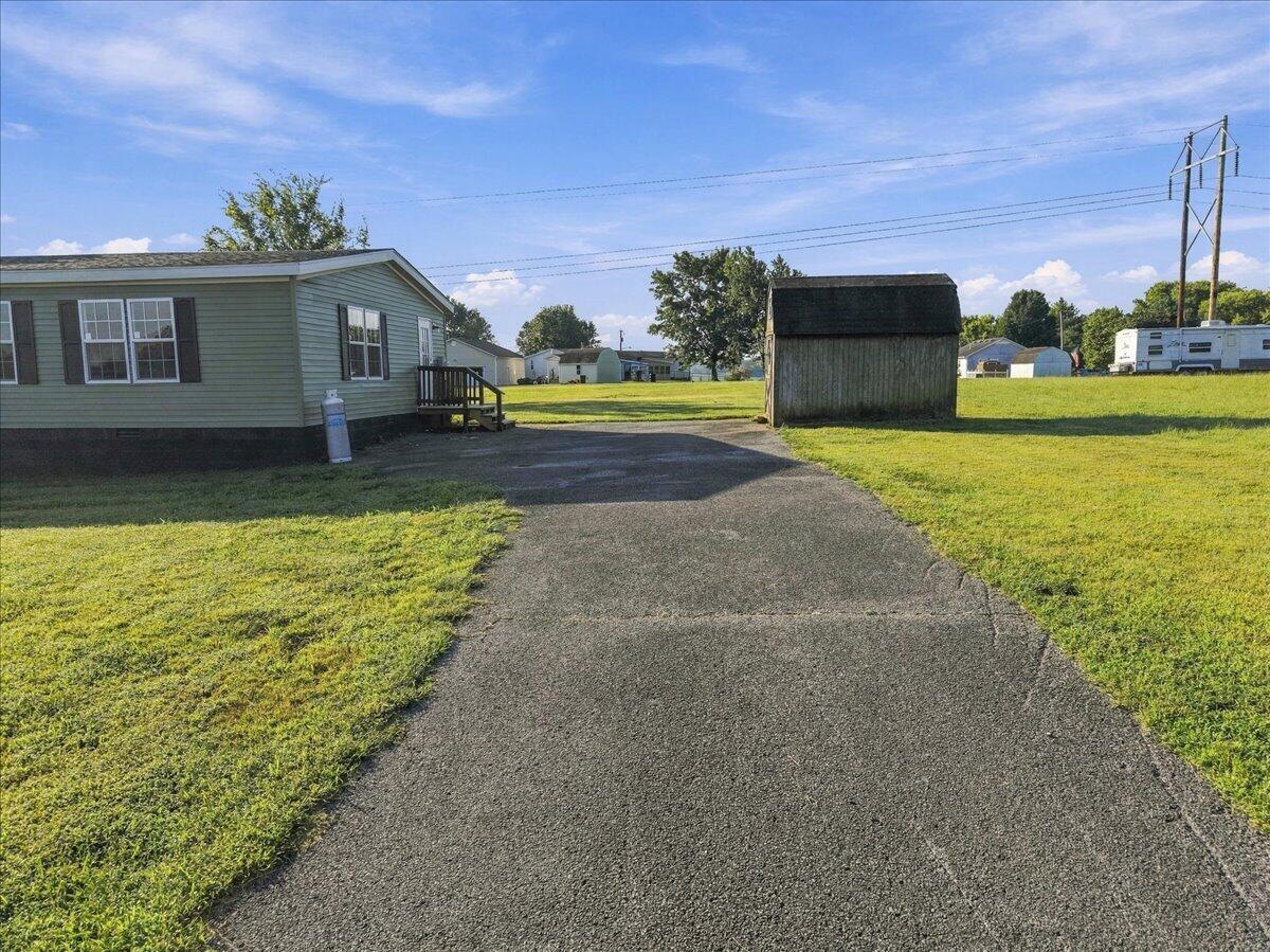 107 Breezy Loop Property Photo 28
