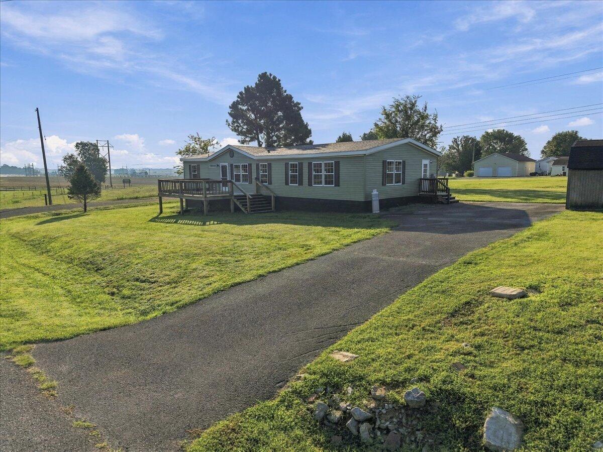 107 Breezy Loop Property Photo 32