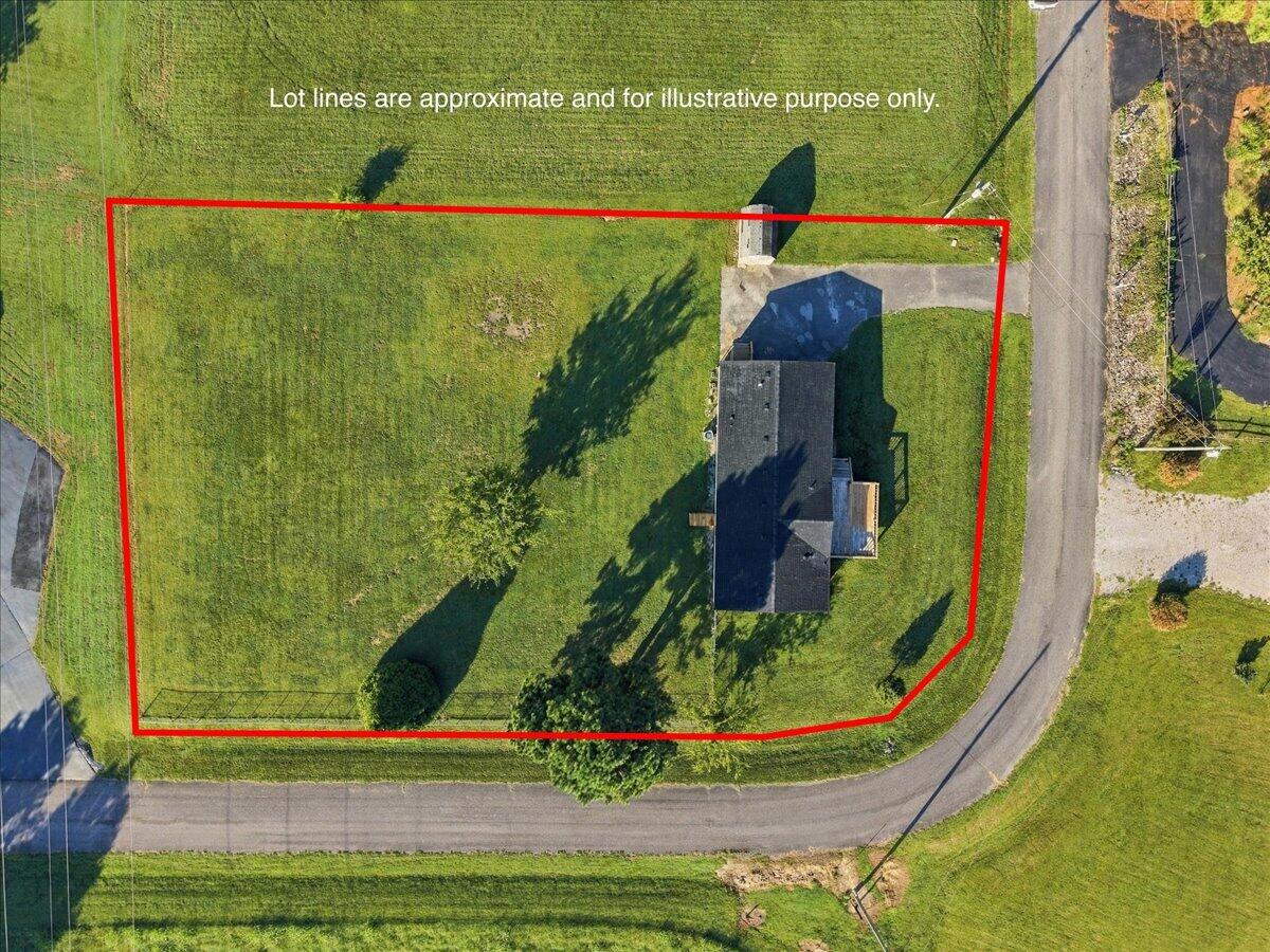 107 Breezy Loop Property Photo 33