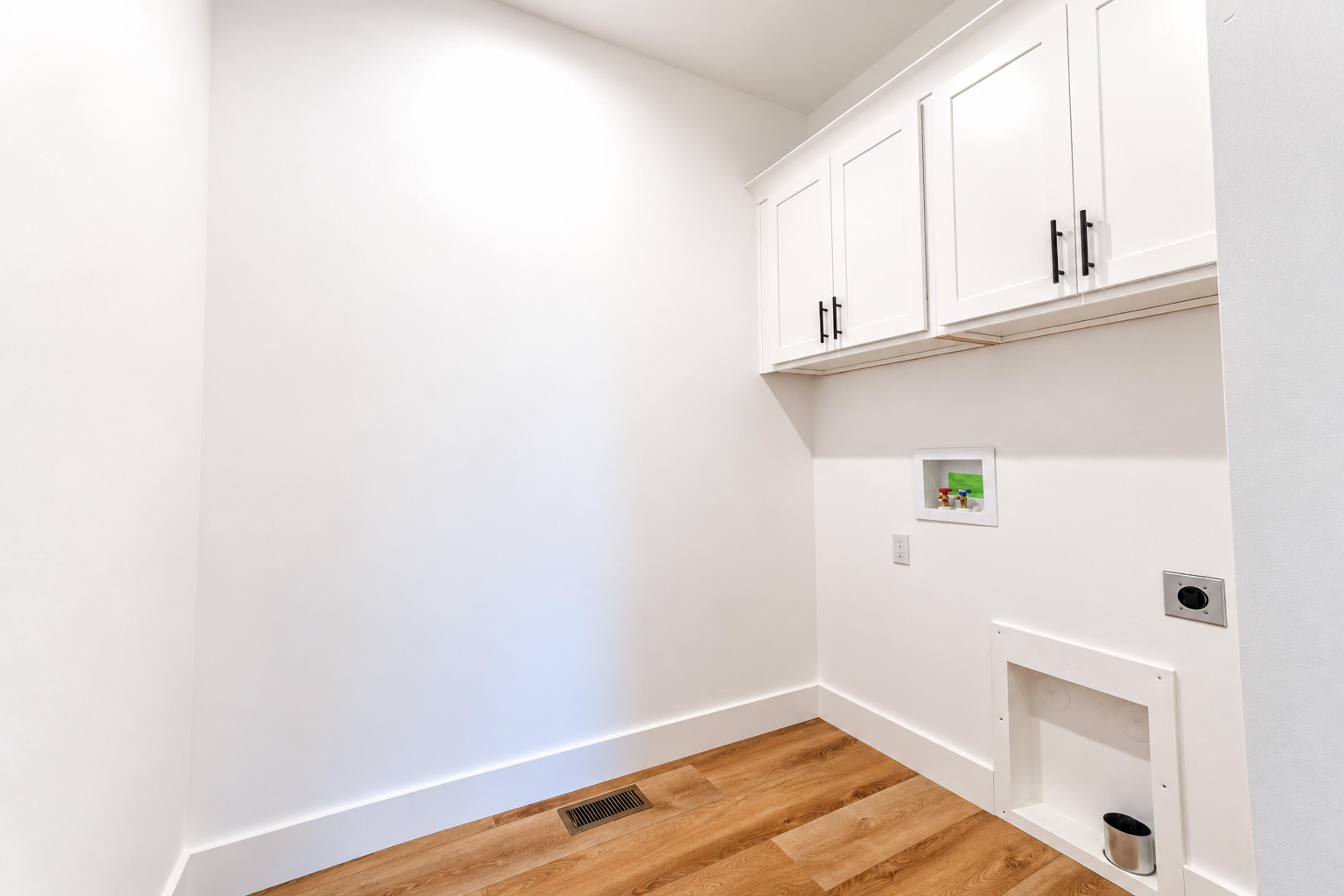 254 Spring Meadows Drive Property Photo 27