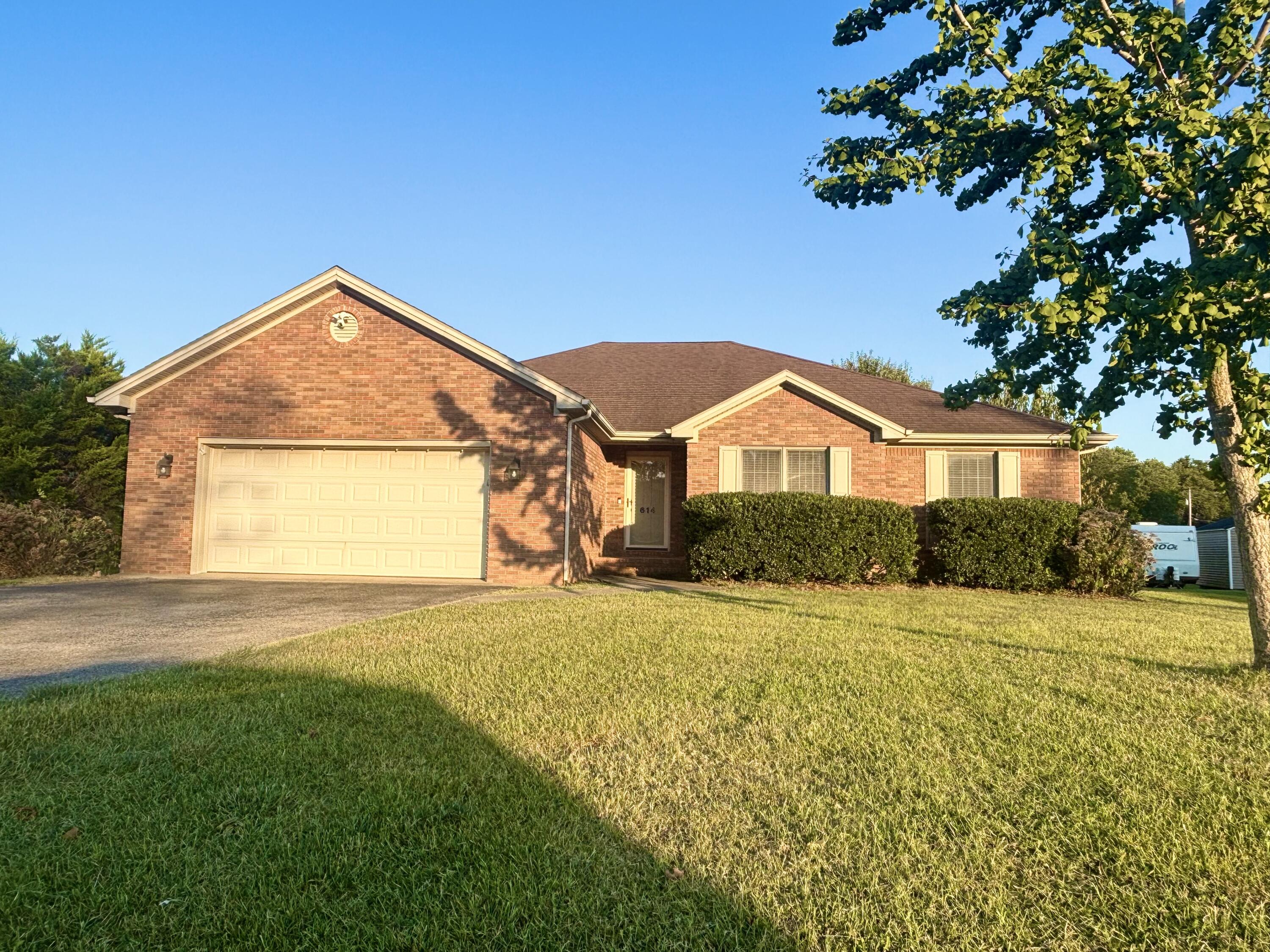 614 Ashbury Circle Property Photo 1