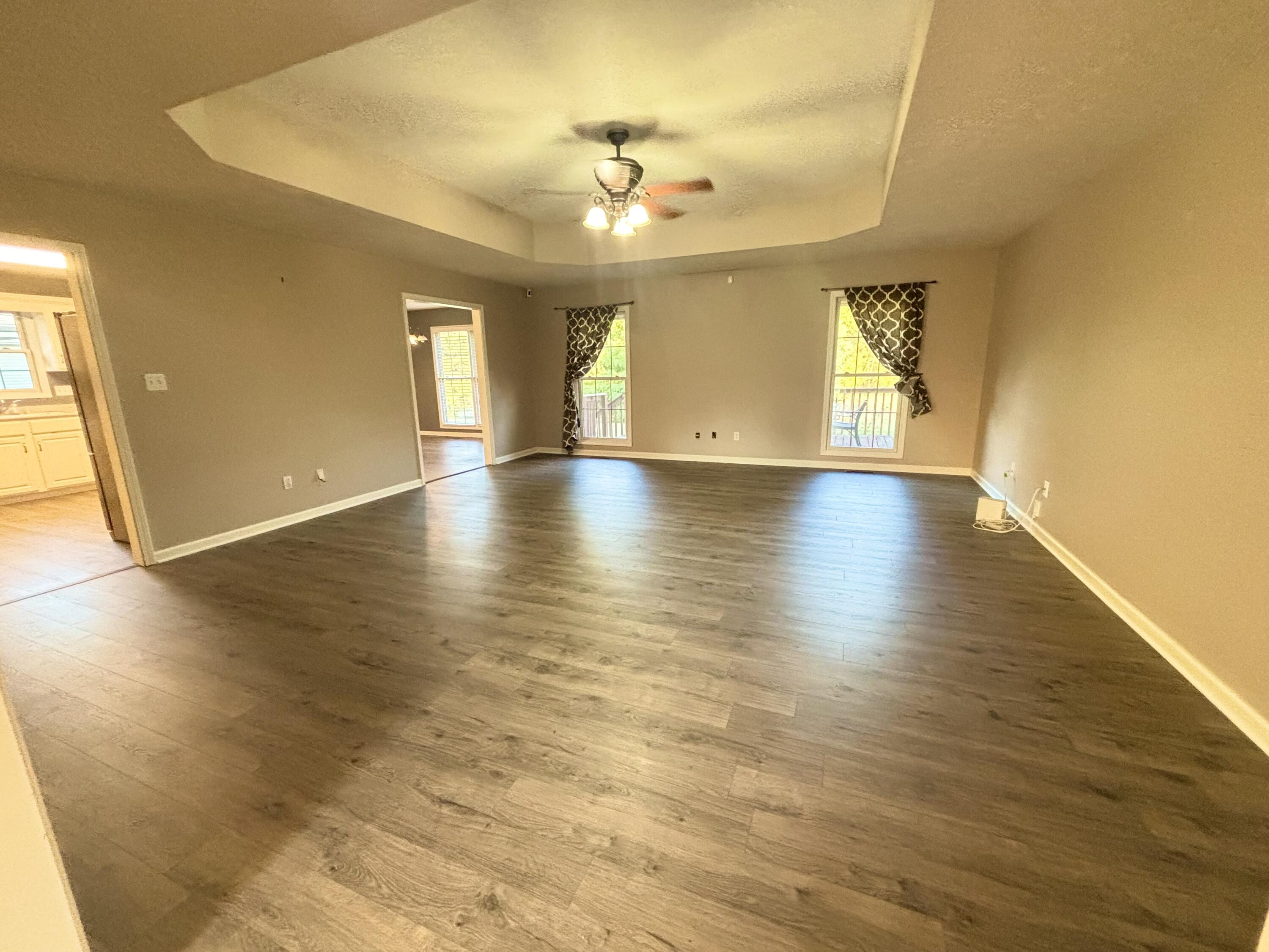 614 Ashbury Circle Property Photo 4