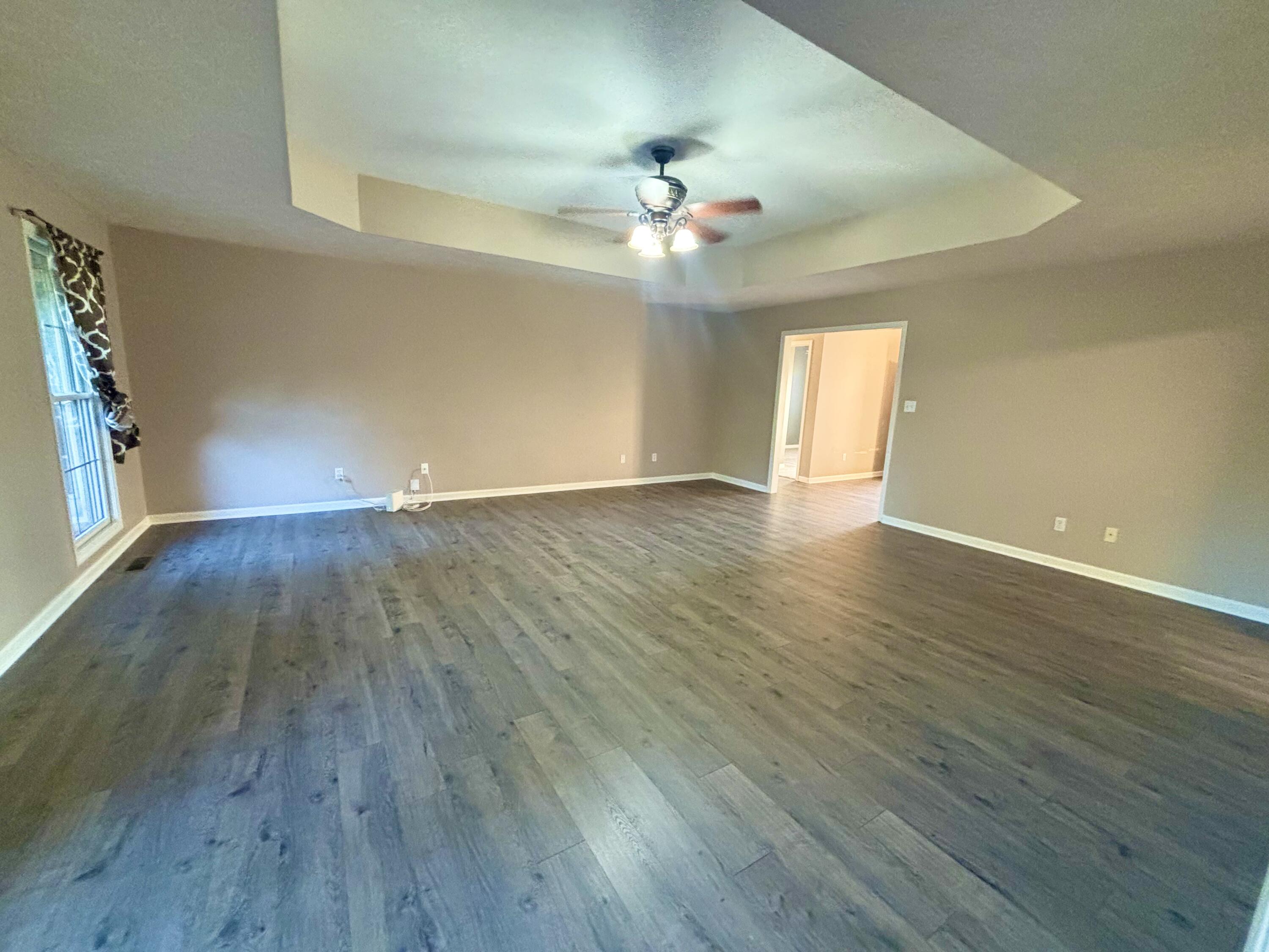 614 Ashbury Circle Property Photo 6