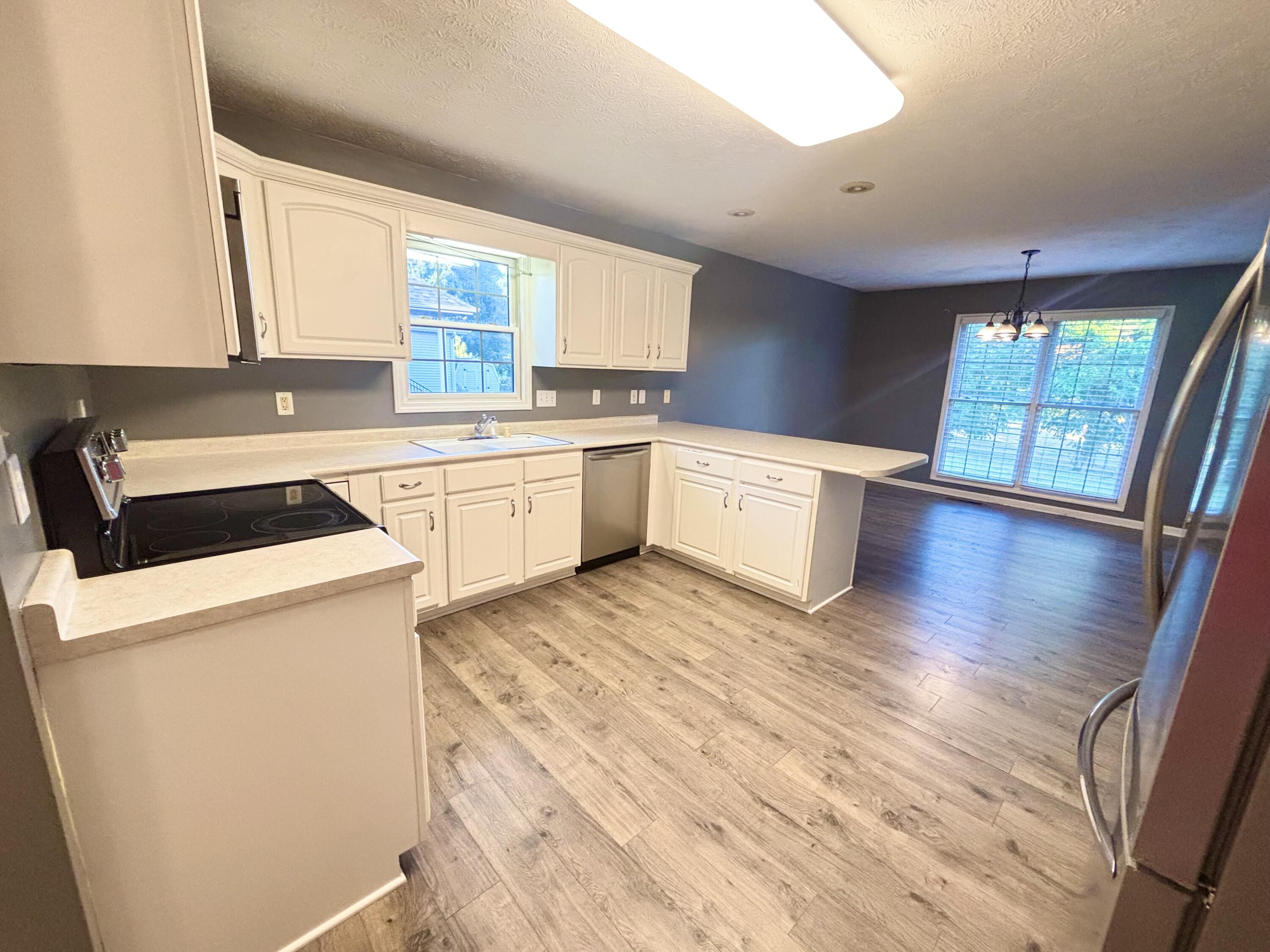 614 Ashbury Circle Property Photo 14